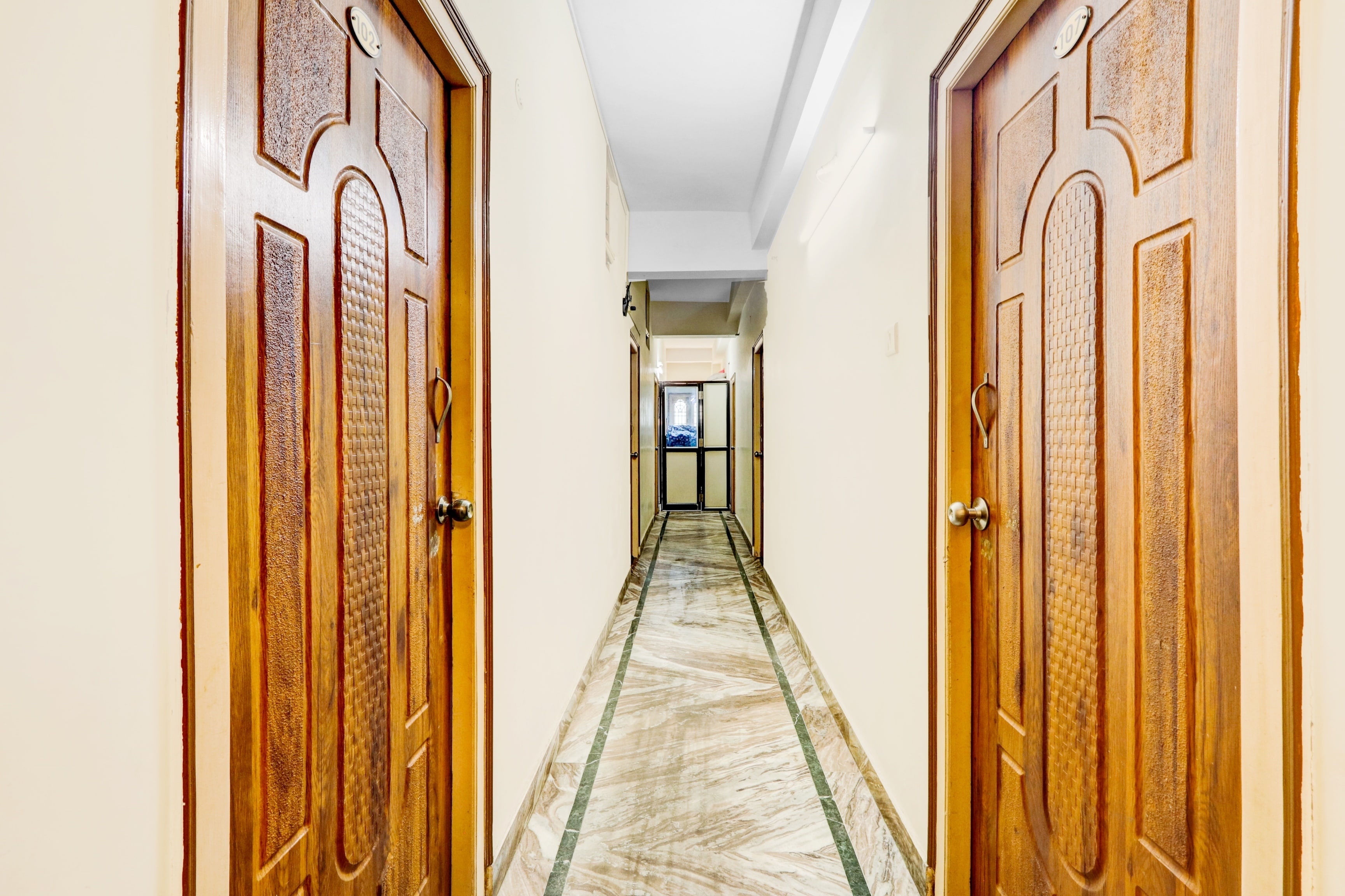 Super Hotel O Adarsh Nagar Near Kavya Hospital in Visakhapatnam