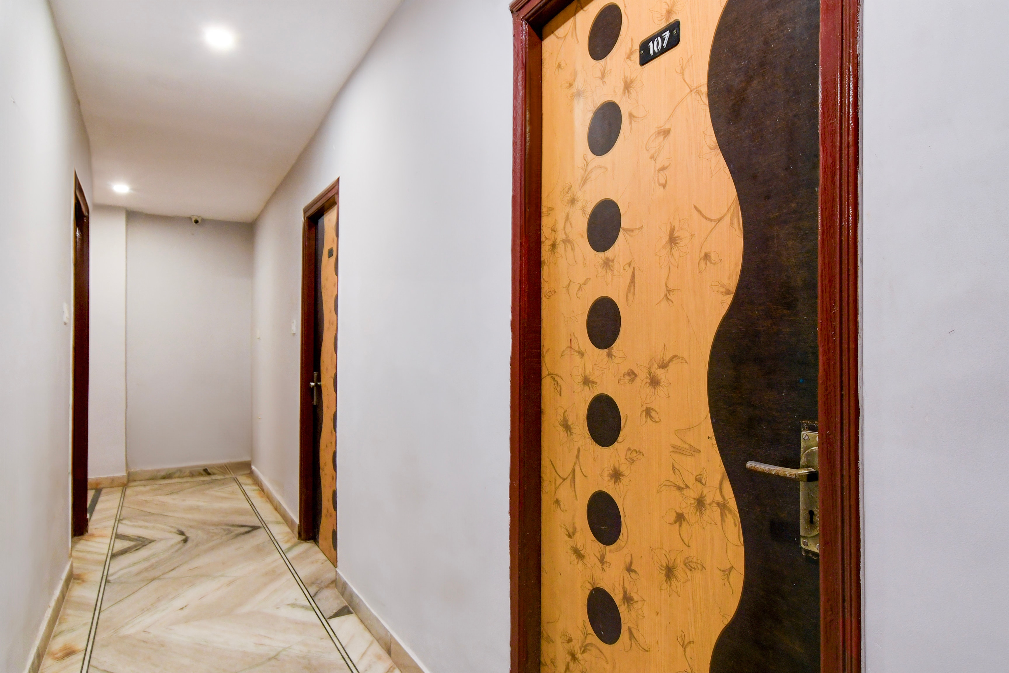 Super Hotel O Picnic Garden Formerly Amaris Stay in Kolkata