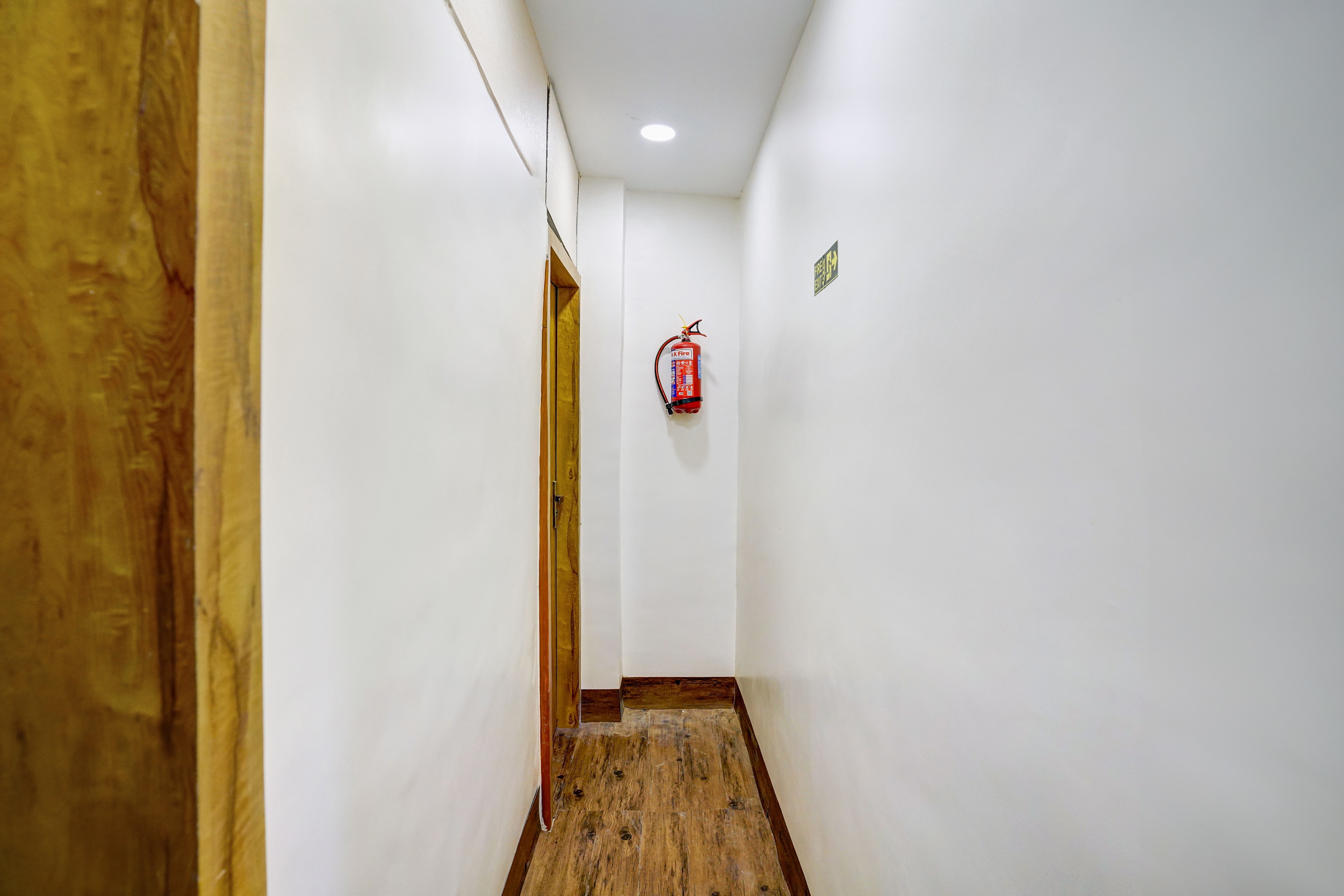 Super Hotel O Santacruz Railway Junction Formerly Kharsubway in Mumbai