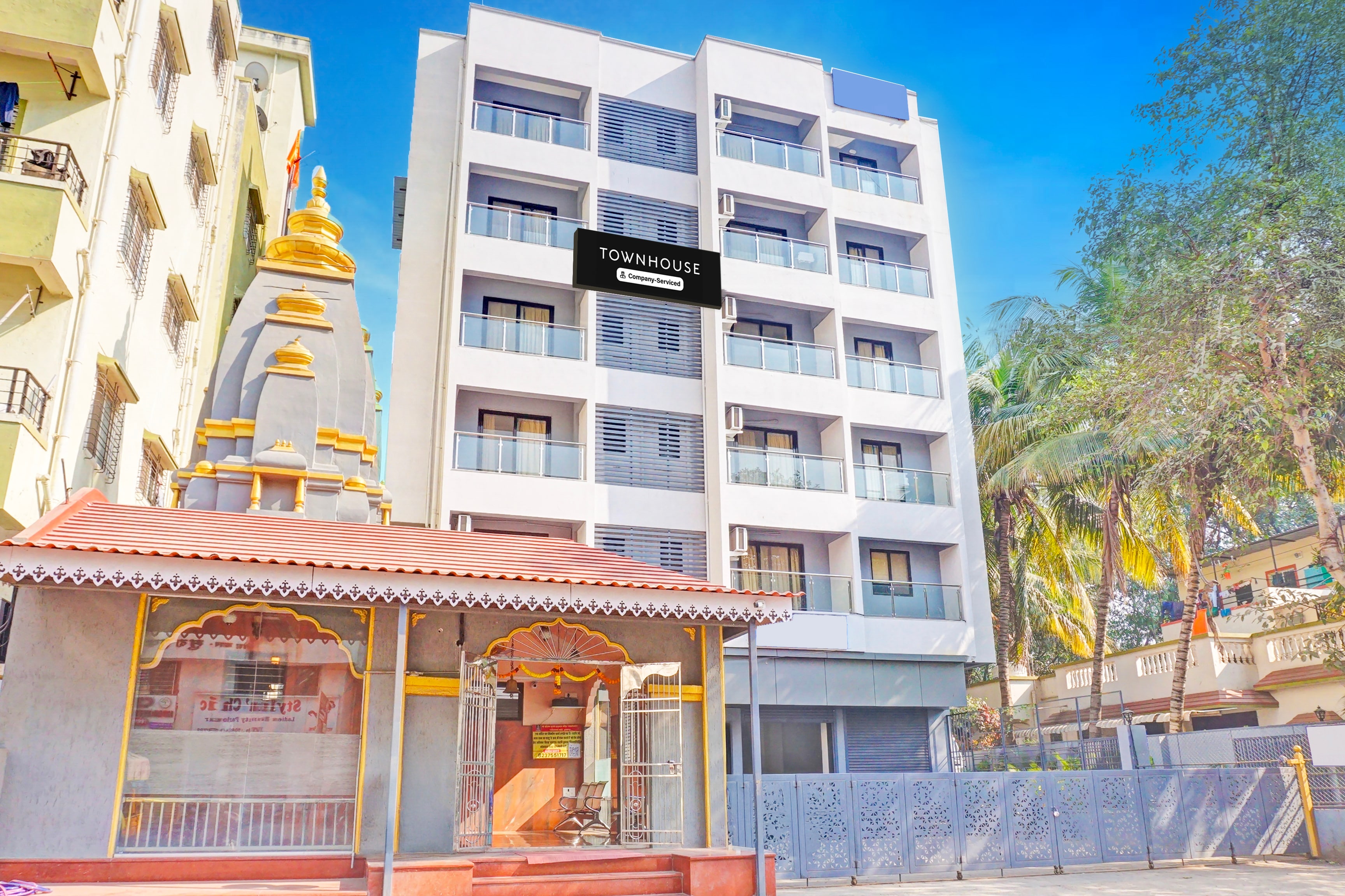 Super Townhouse Amanora Park Town Formerly Samrat Inn in Pune