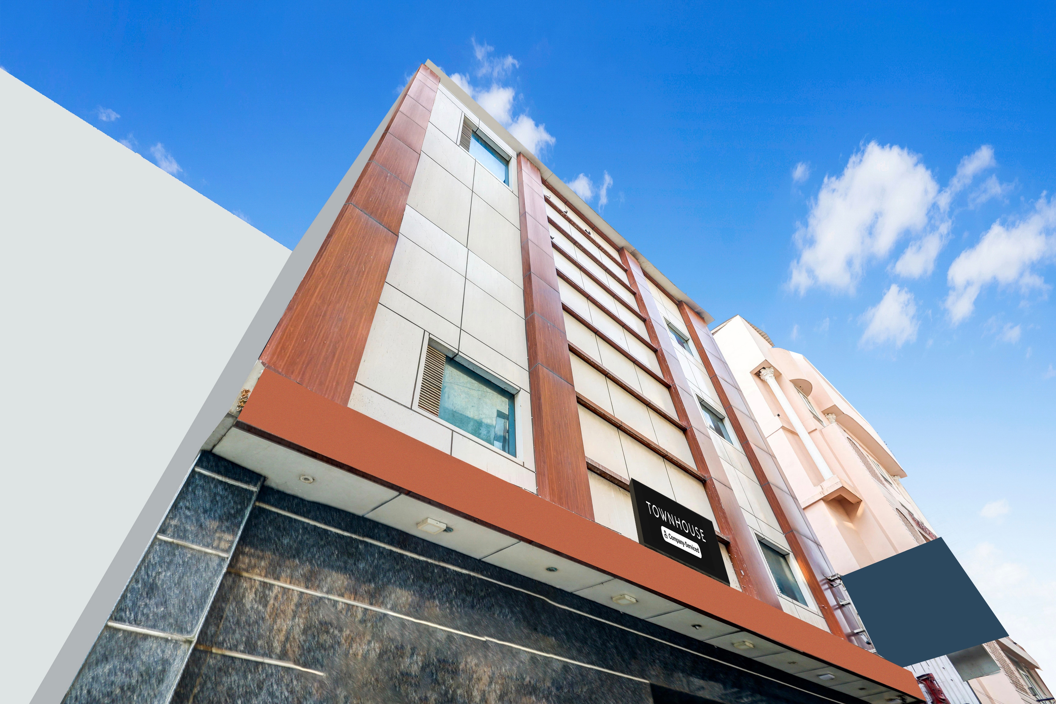 Townhouse Arakashan Road Paharganj Formerly Mohan international in Delhi