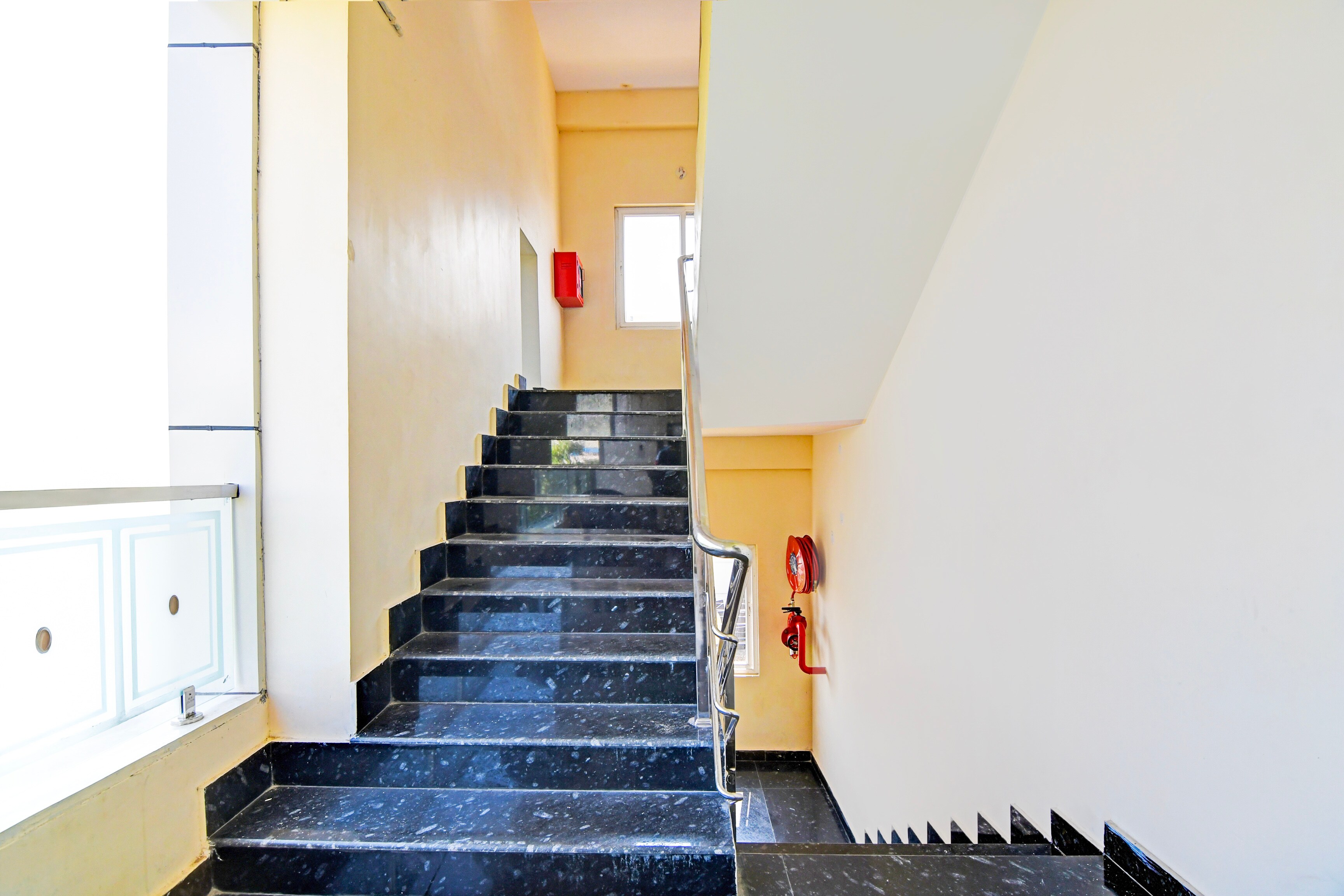 Super Townhouse Dwarakanagar Near Gurudwara in Visakhapatnam