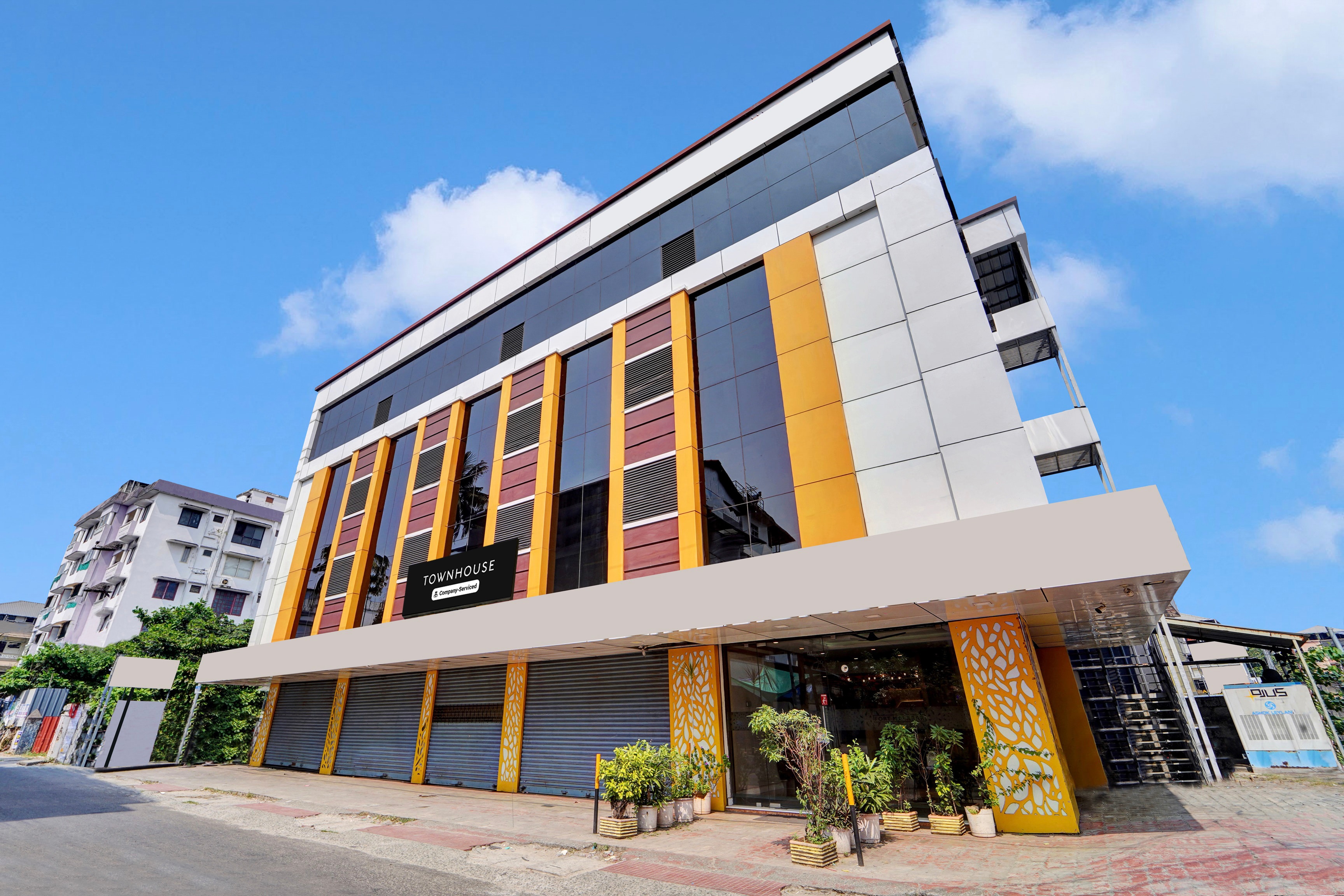 Super Townhouse Ernakulam North in Kochi