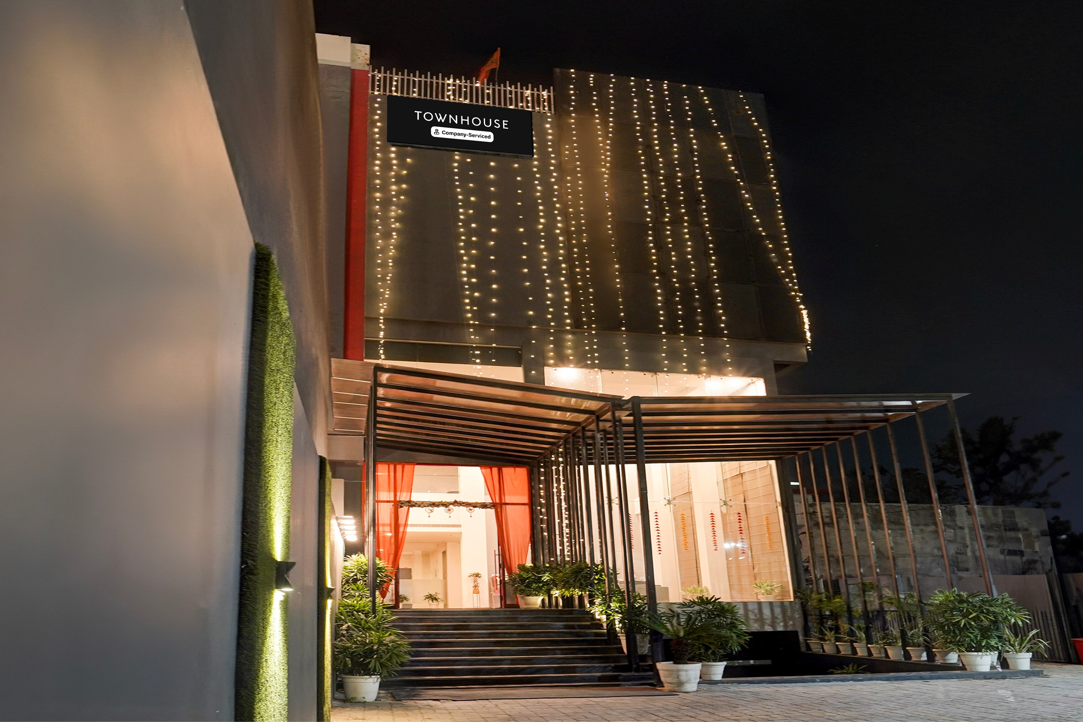 Super Townhouse Gomti Nagar Matiyari in Lucknow