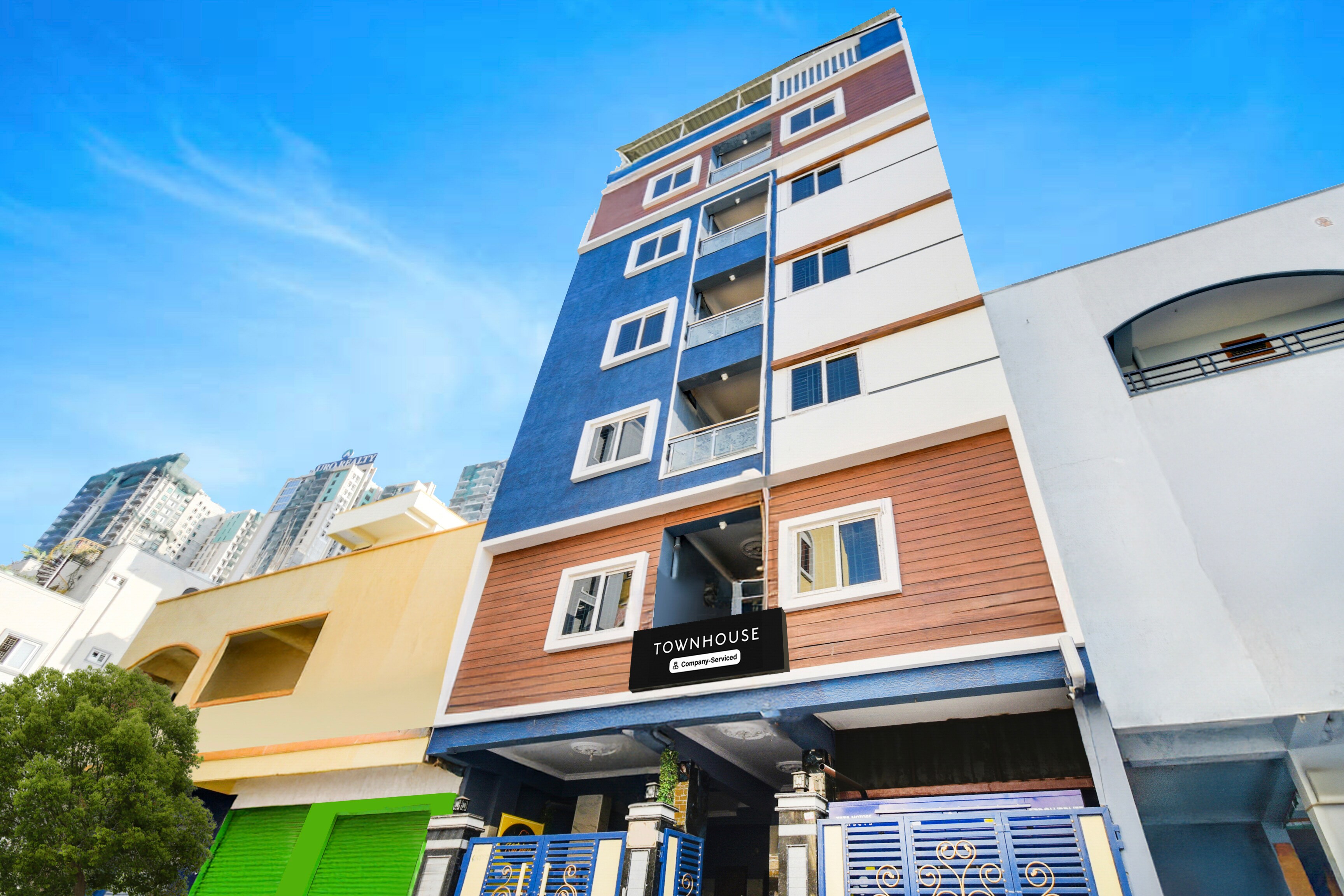 Super Townhouse Hitech City Near Yashoda Hospital in Hyderabad