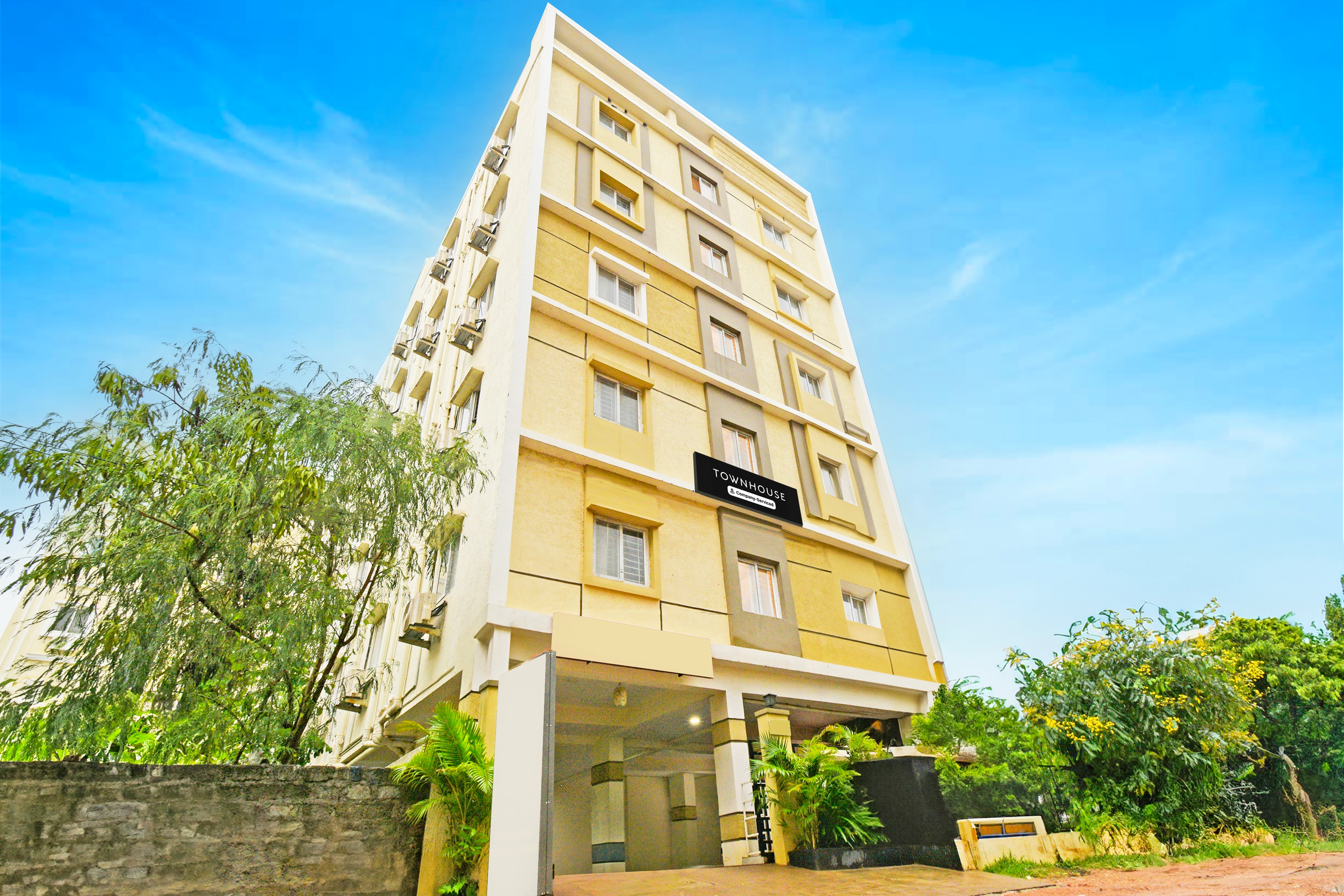 Super Townhouse Kondapur Near Botanical Garden Formerly RRR Inn in Hyderabad