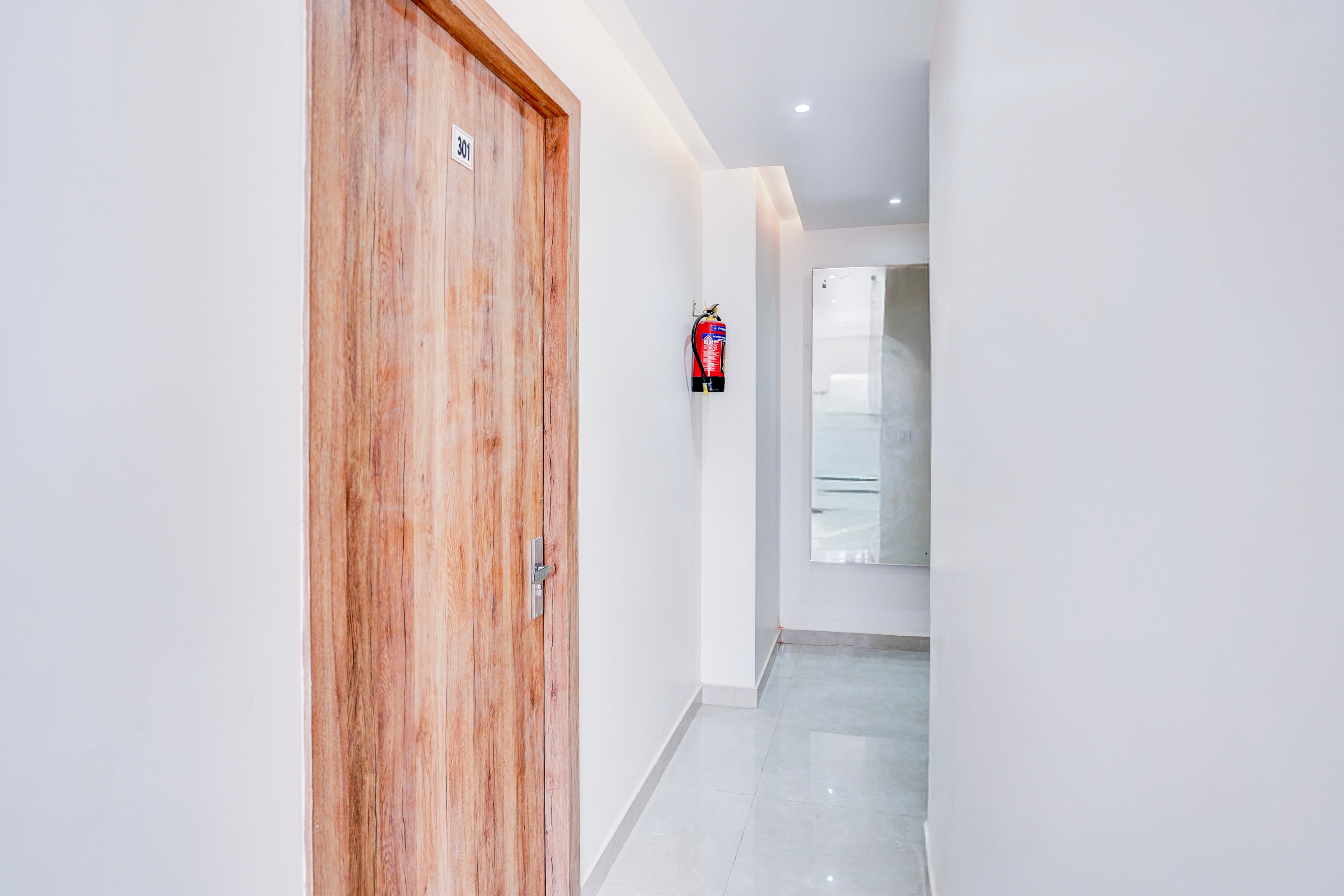 Super Townhouse Lahartara Railway Bridge Near Bus Stop in Varanasi