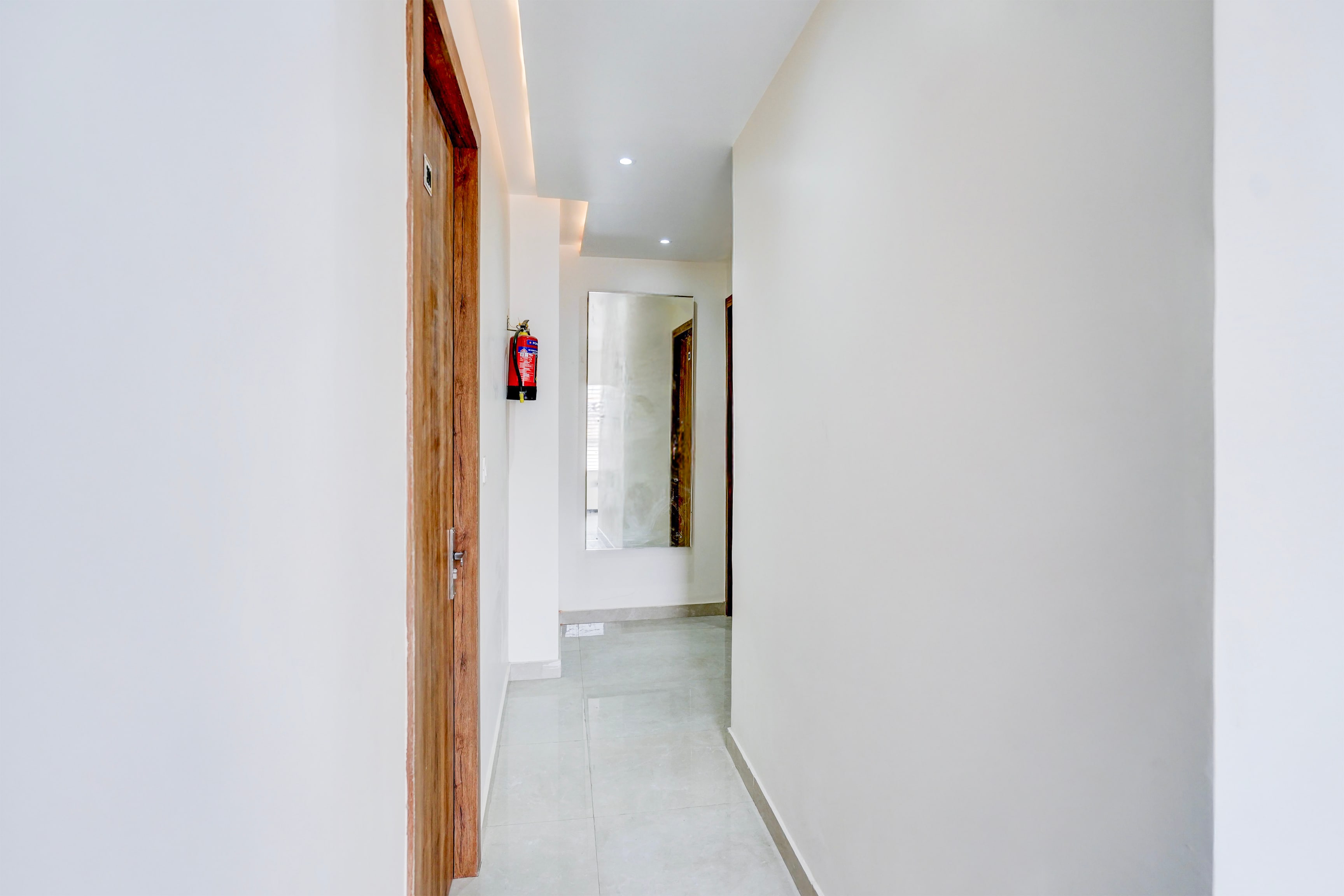 Super Townhouse Lahartara Railway Bridge Near Bus Stop in Varanasi