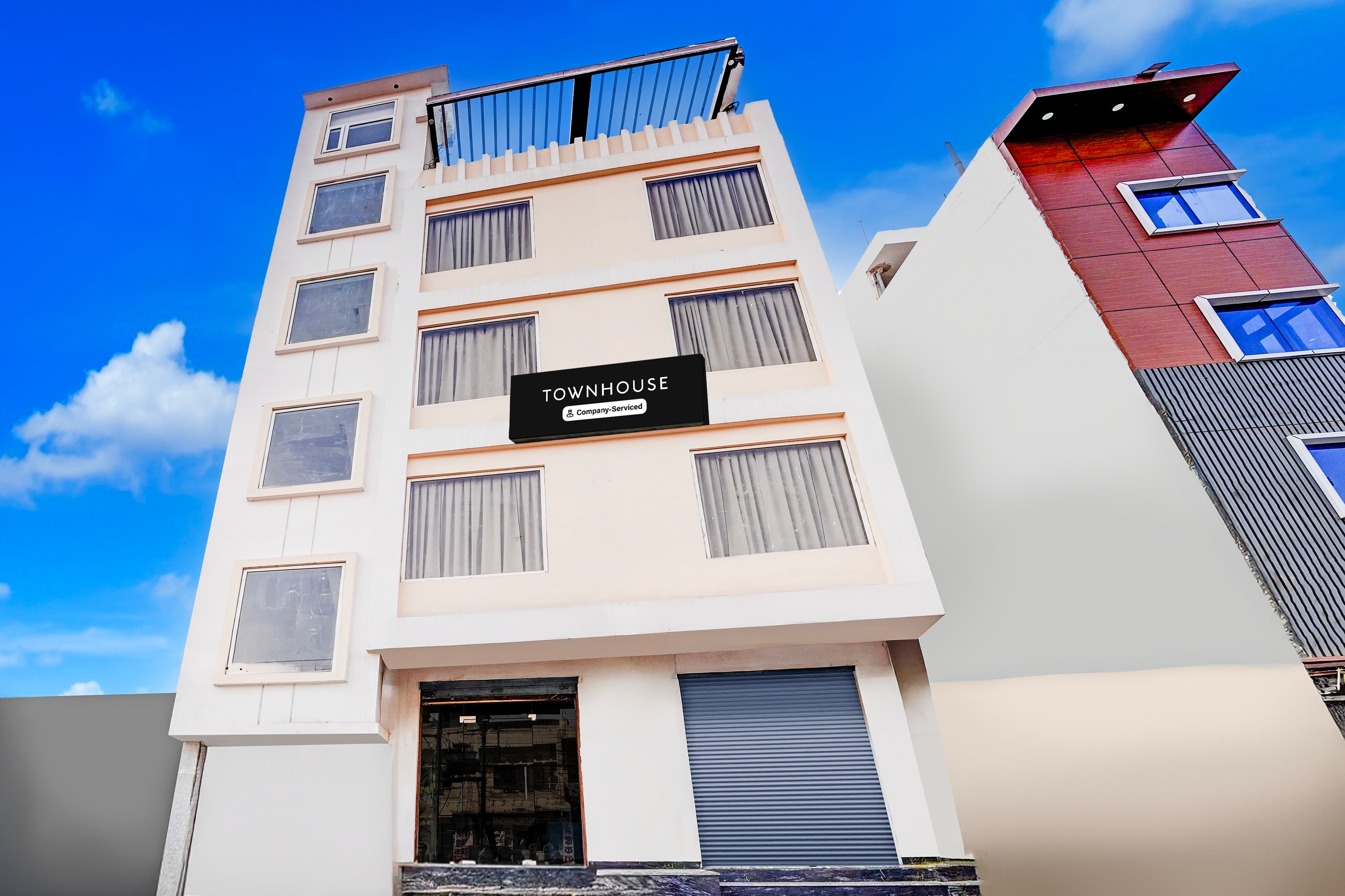 Super Townhouse Lahartara Railway Bridge Near Bus Stop in Varanasi