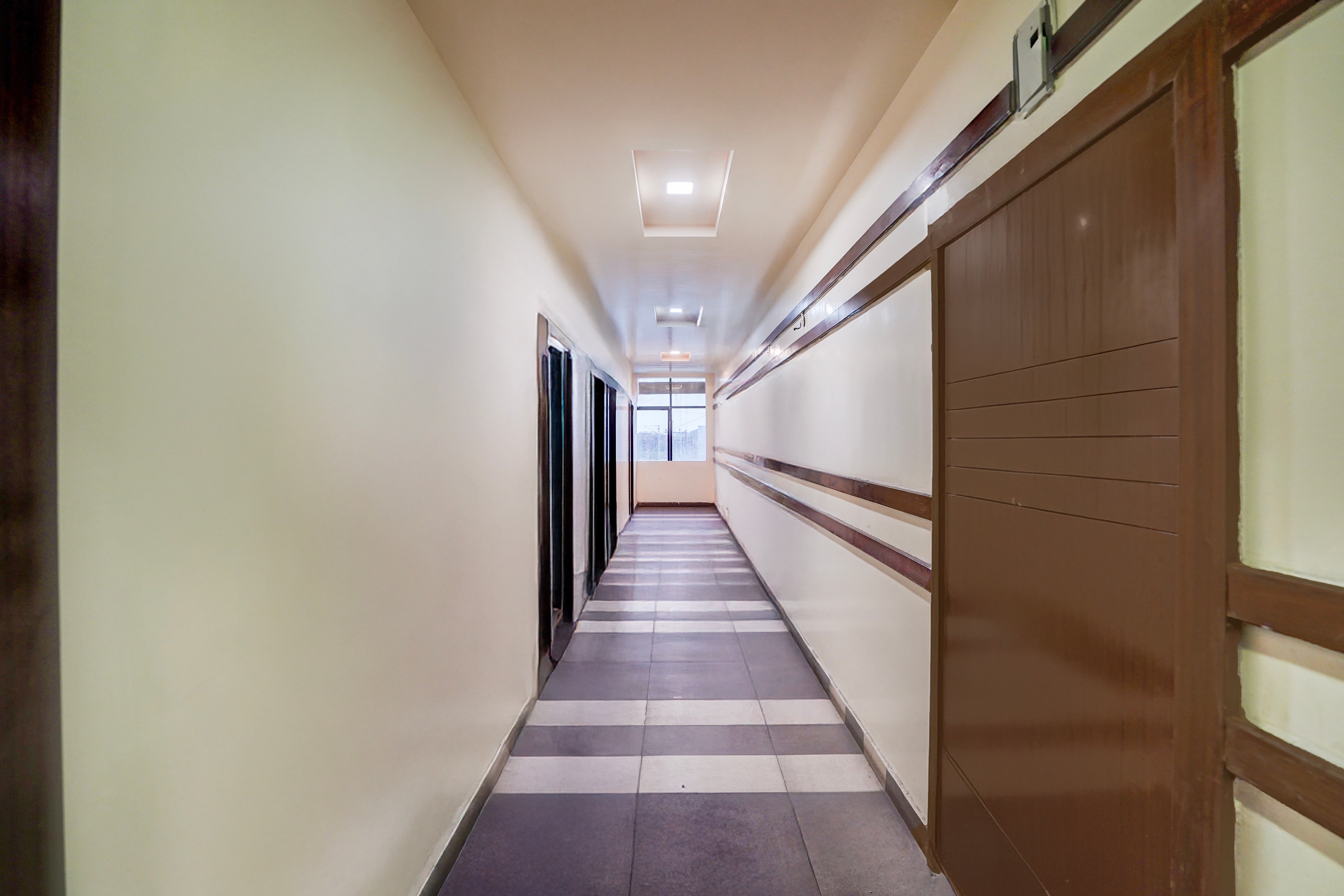 Super Townhouse Lalghati Near Airport in Bhopal