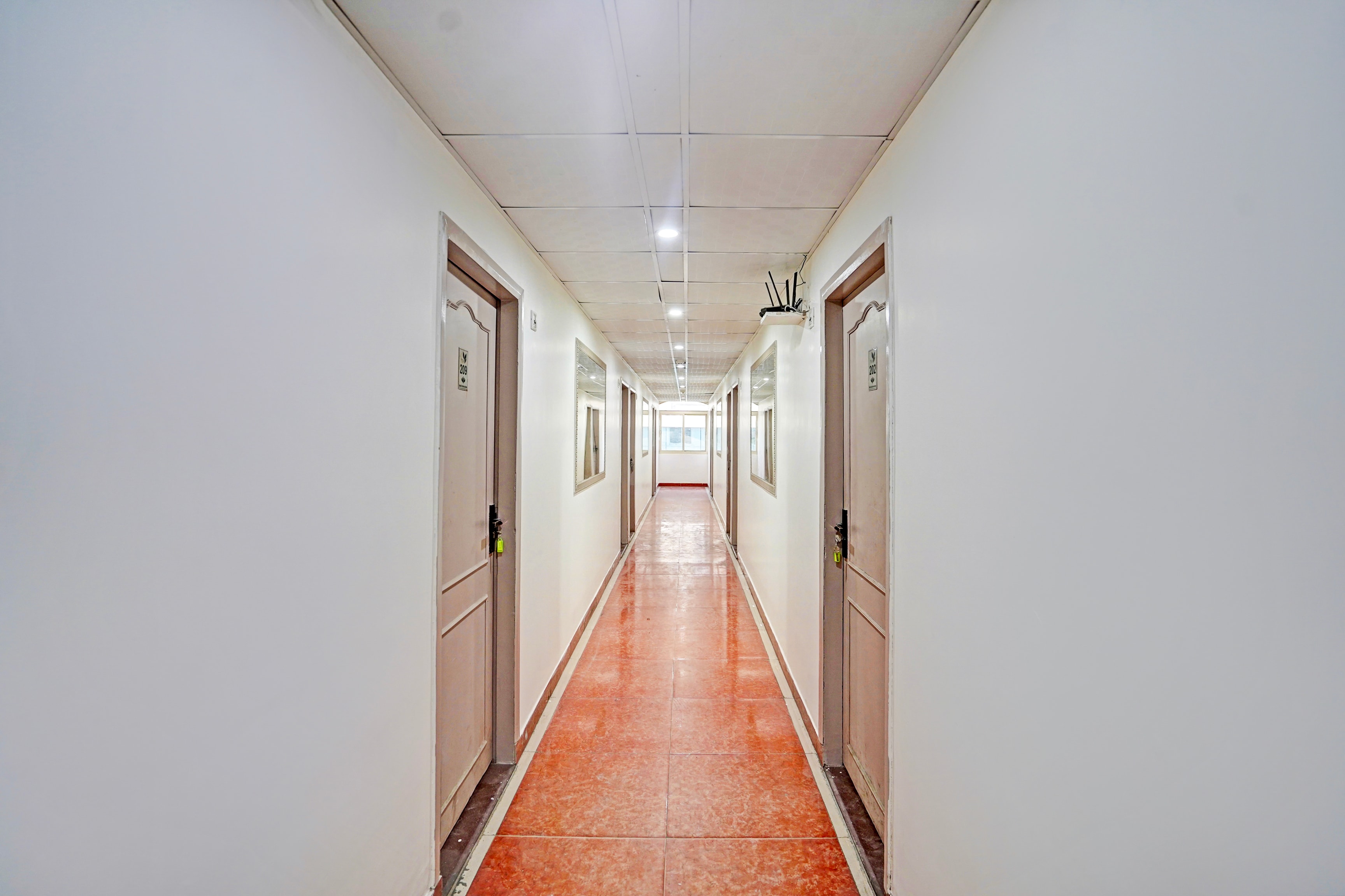 Super Townhouse Oak Nirman Nagar Mansarovar Formerly The Tulip Regency in Jaipur