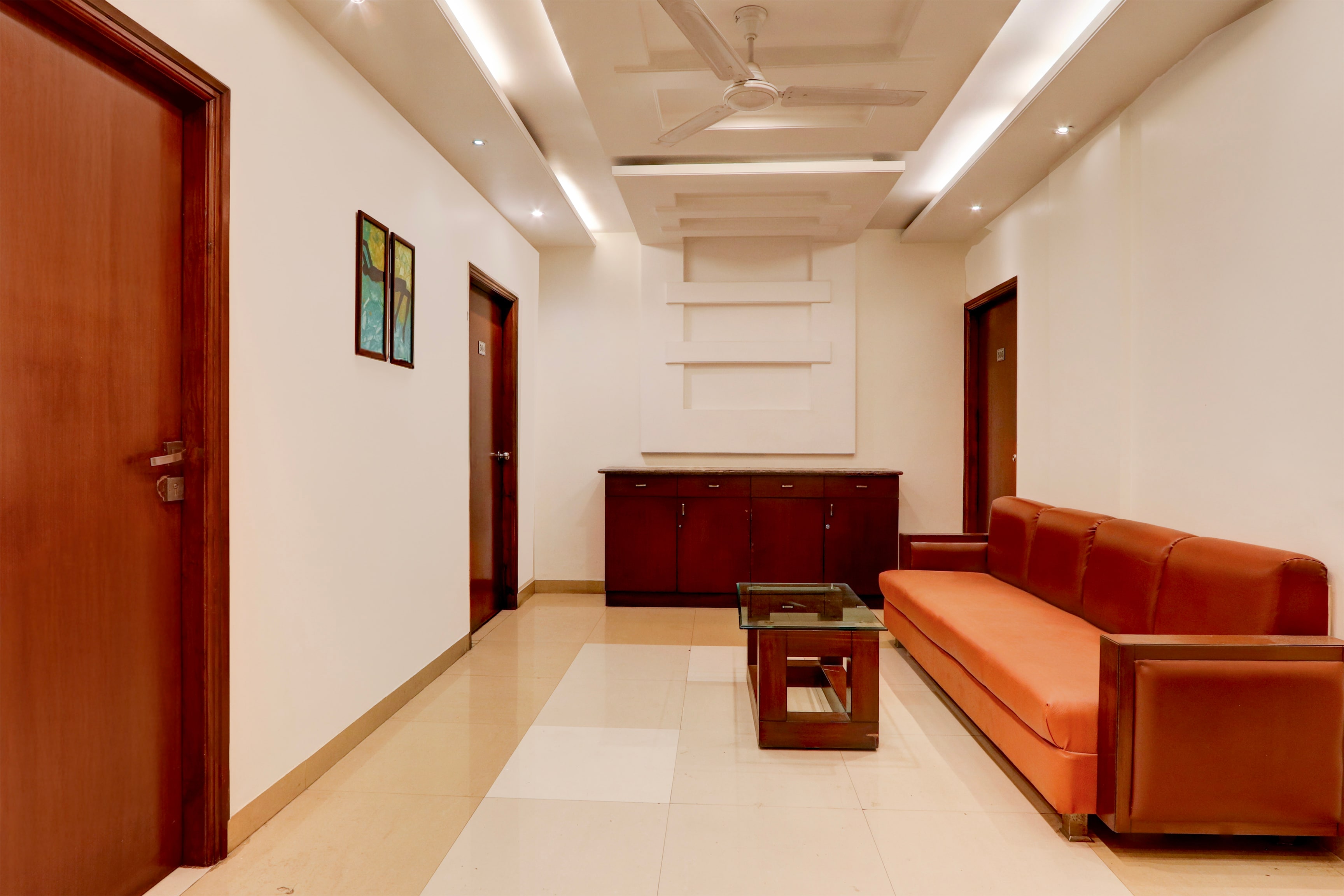 Townhouse Oak Ramdaspeth Downtown in Nagpur