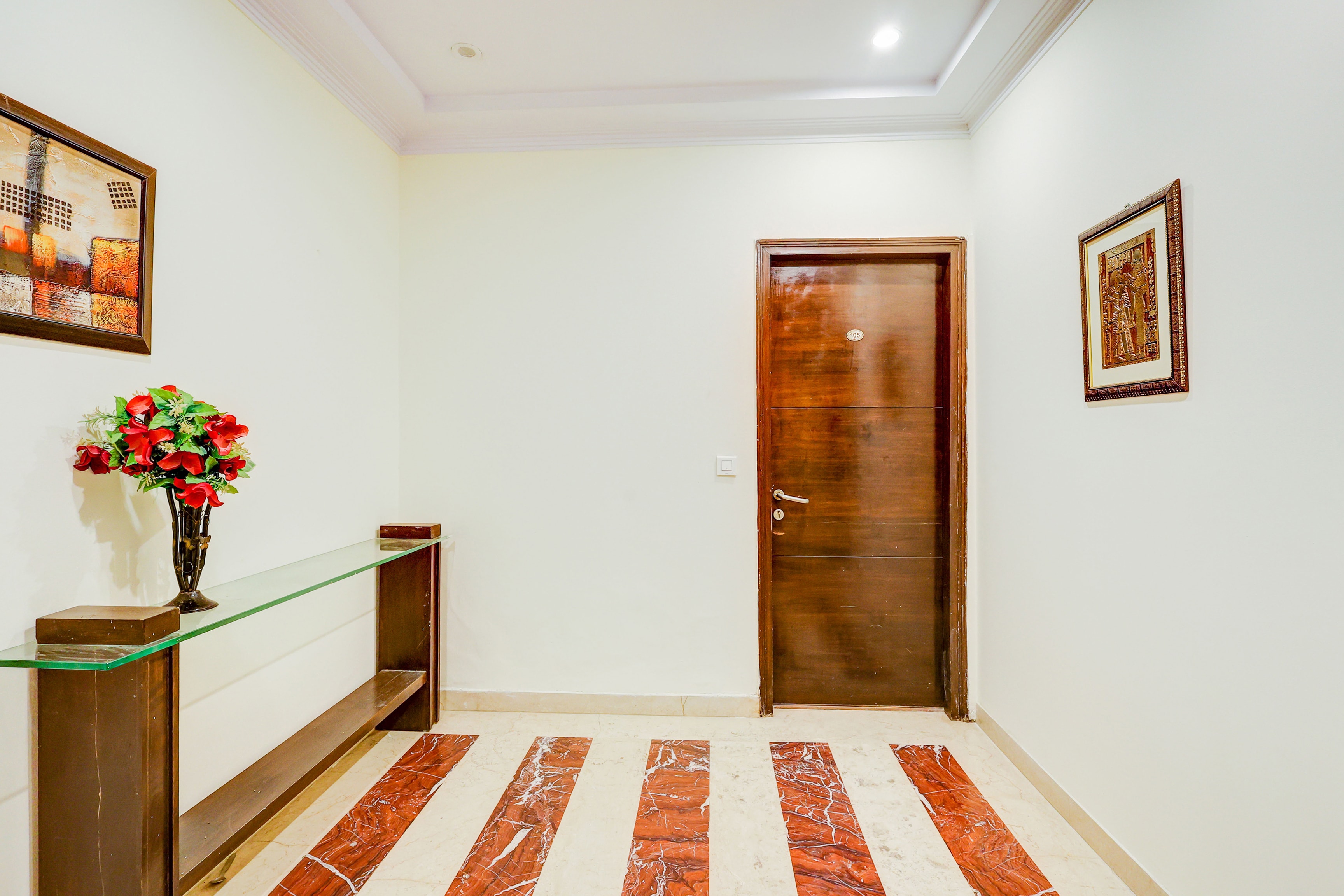 Super Townhouse Oak Sector 25 Gurgaon in Gurgaon