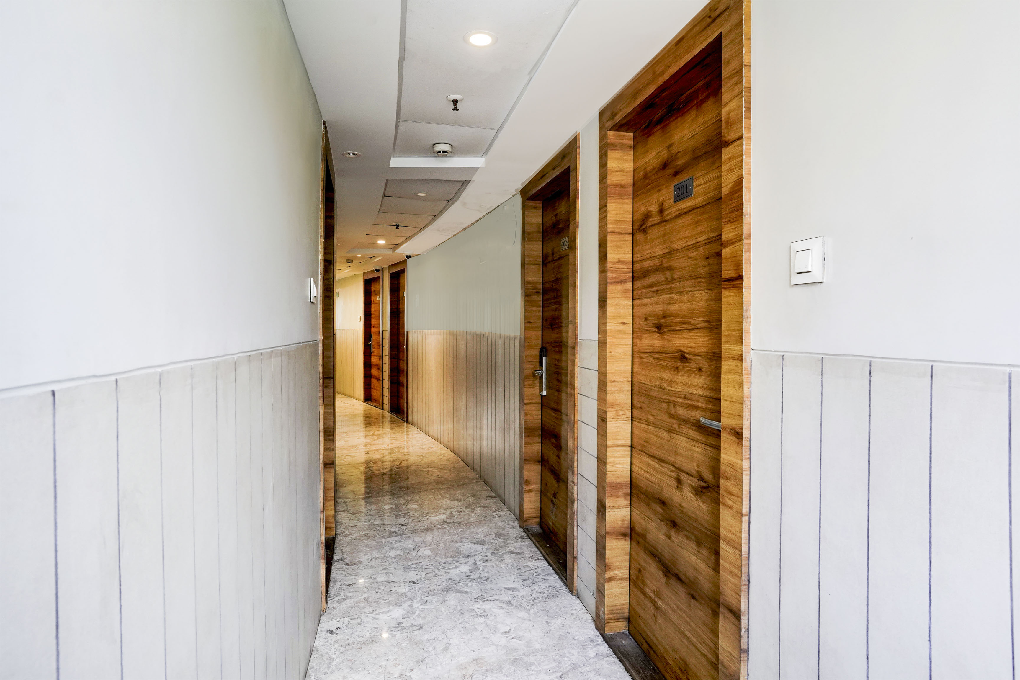 Super Townhouse Oak Vashi in Navi Mumbai