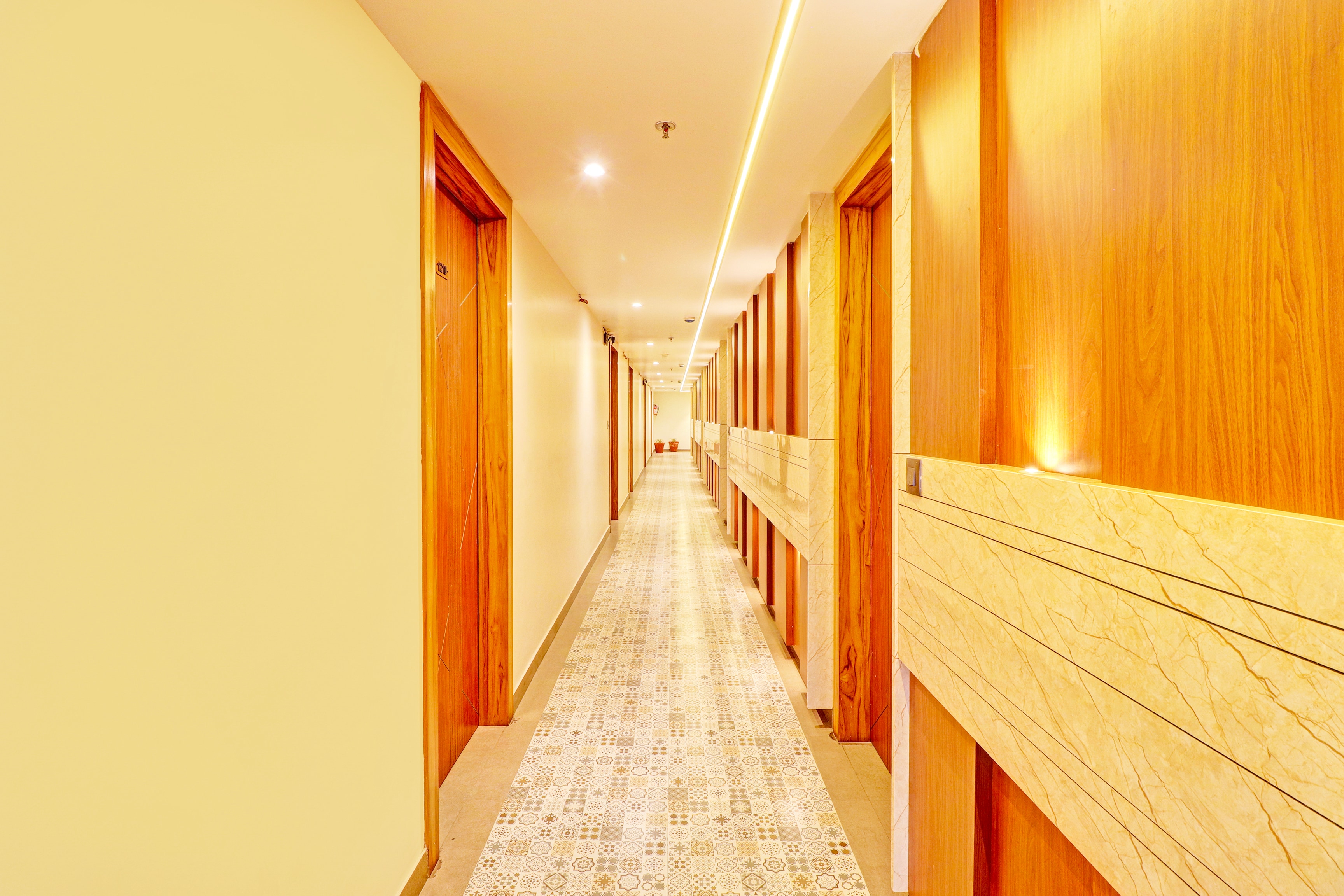 Super Townhouse Patel Nagar Near Saharanpur Chowk Dehradun in Dehradun