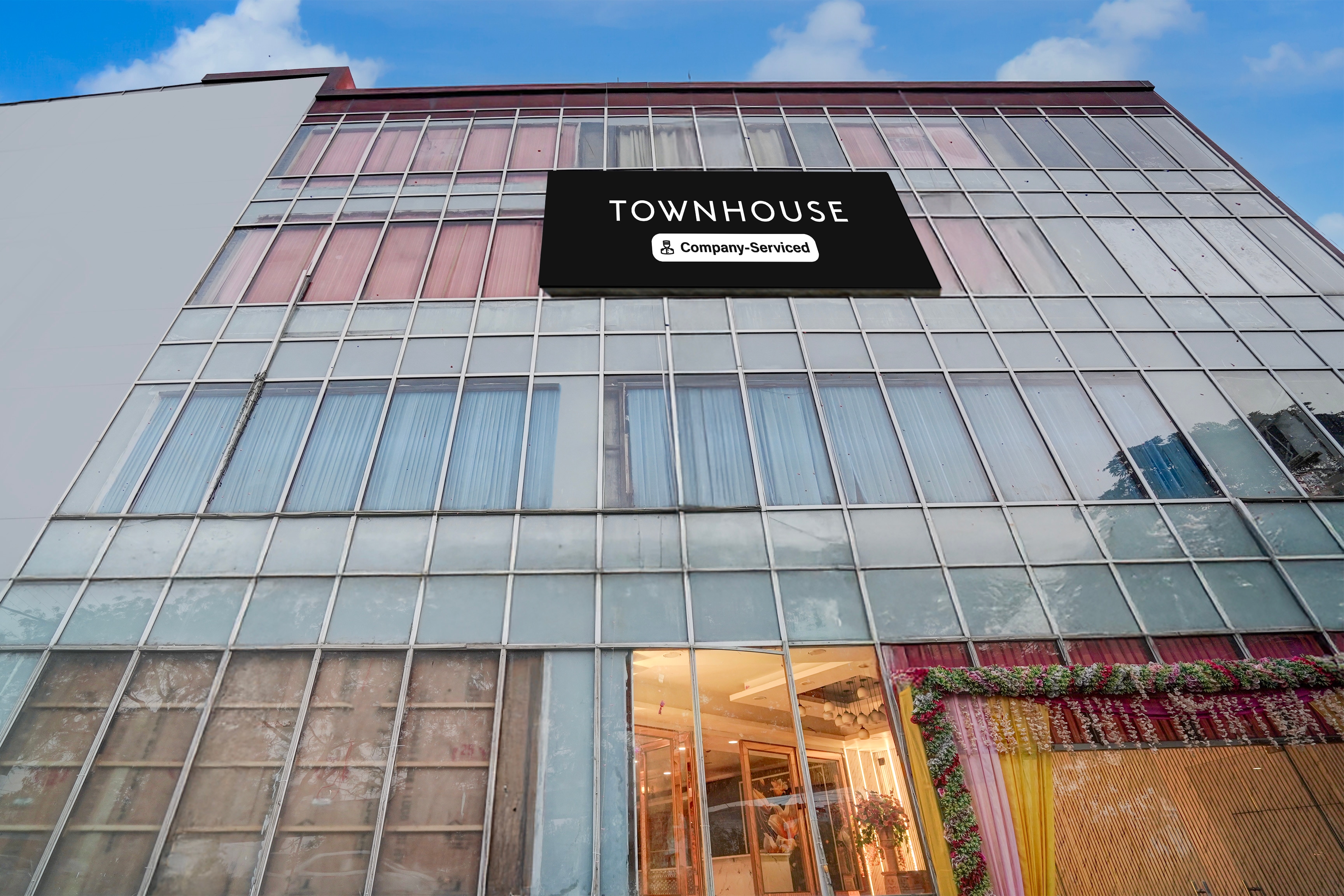 Super Townhouse Patparganj Near Max Super Speciality Hospital in Delhi