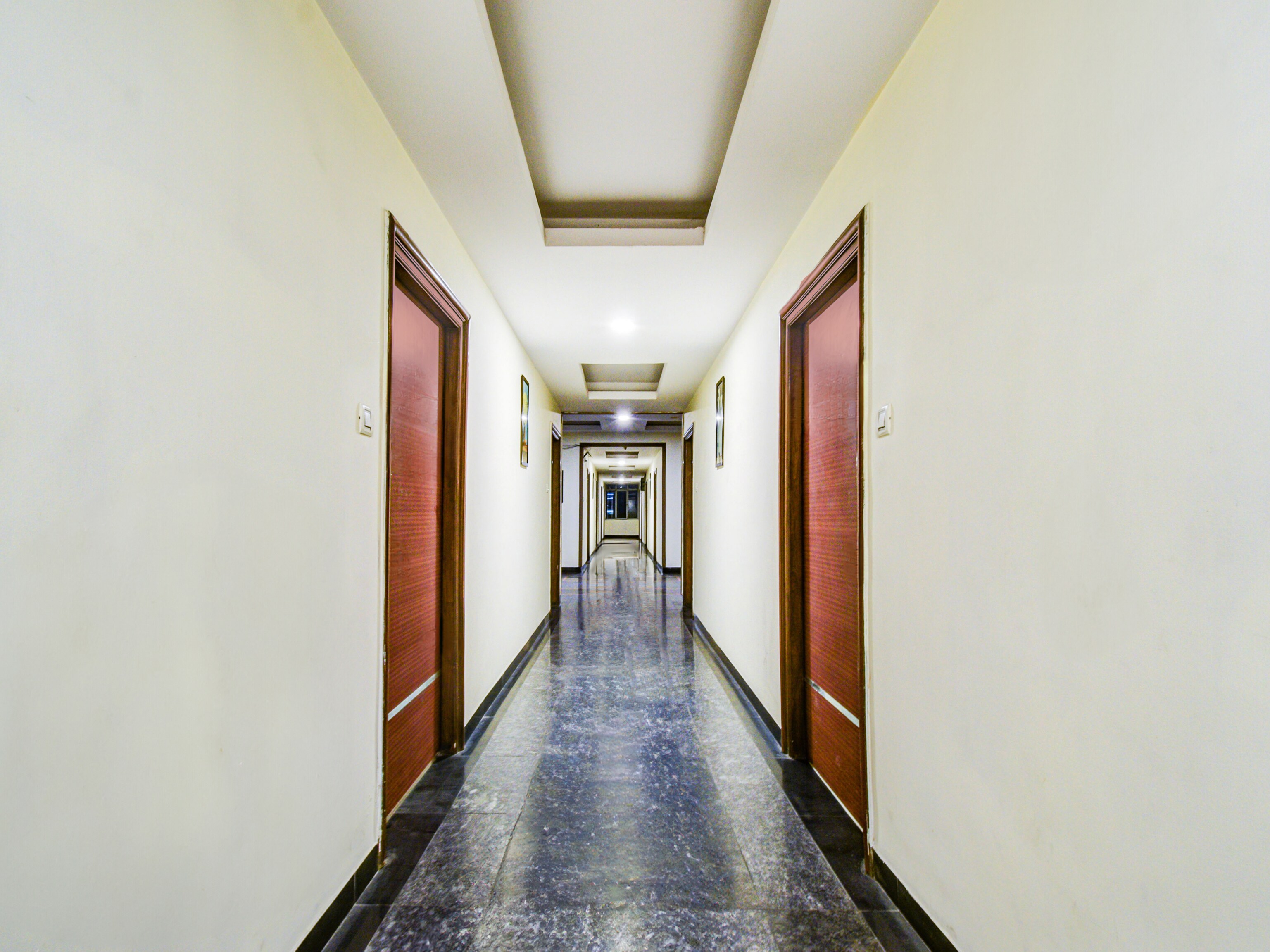 Super Townhouse Red Hills Lakdikapul Formerly Sitara Grand in Hyderabad