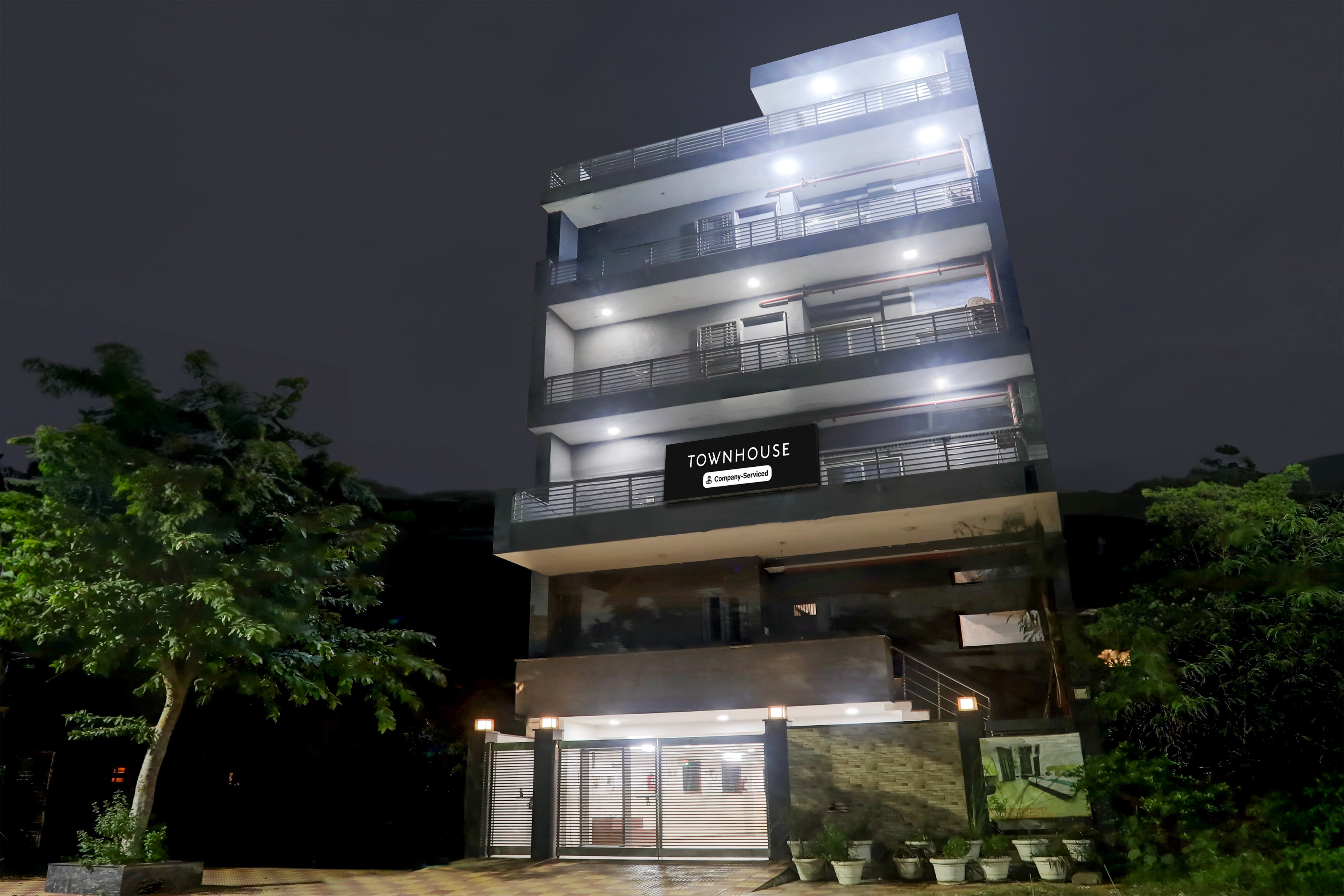 Super Townhouse Rohini Sector 24 in Delhi