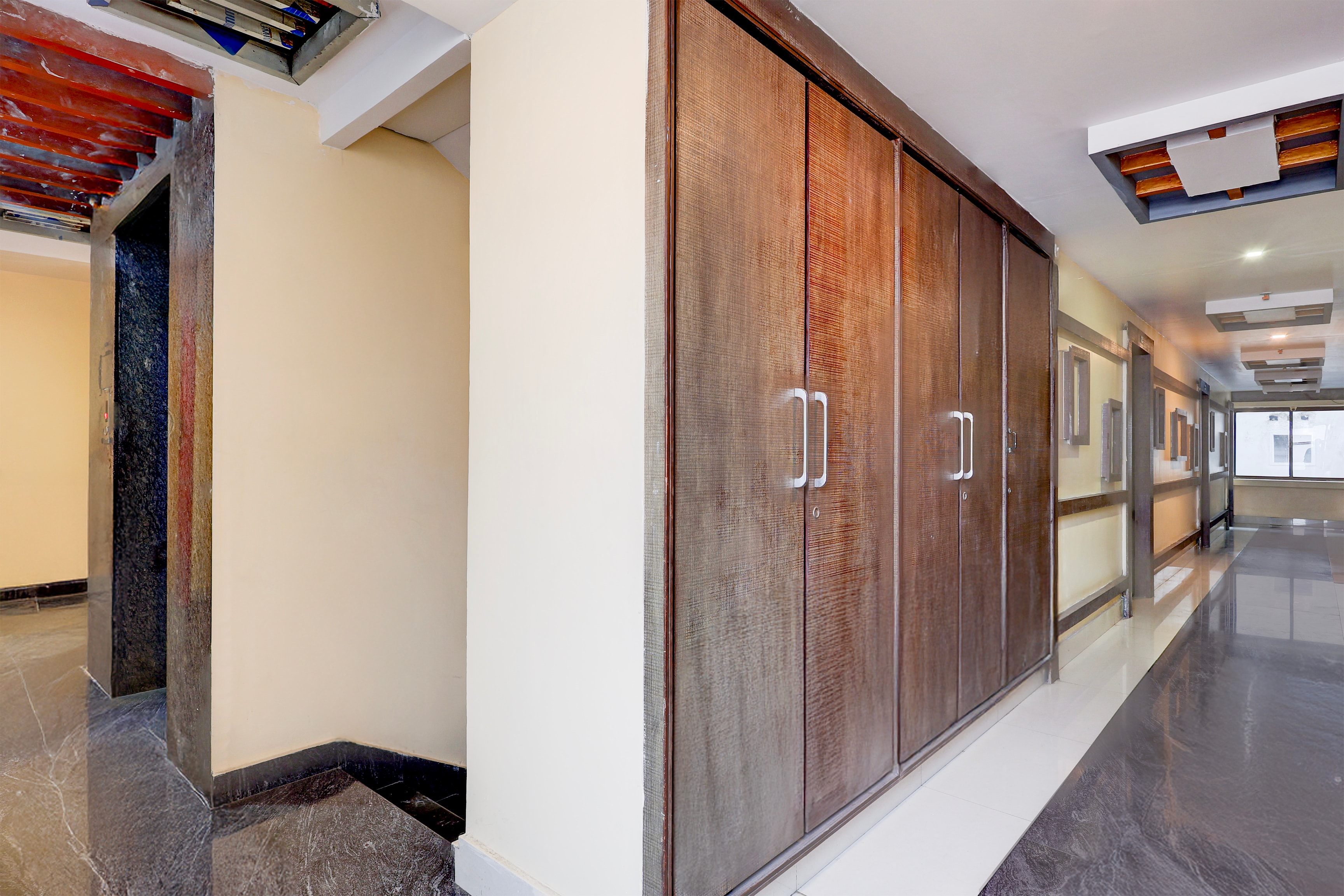 Super Townhouse Sankaramatam Road Near Diamond Park in Visakhapatnam