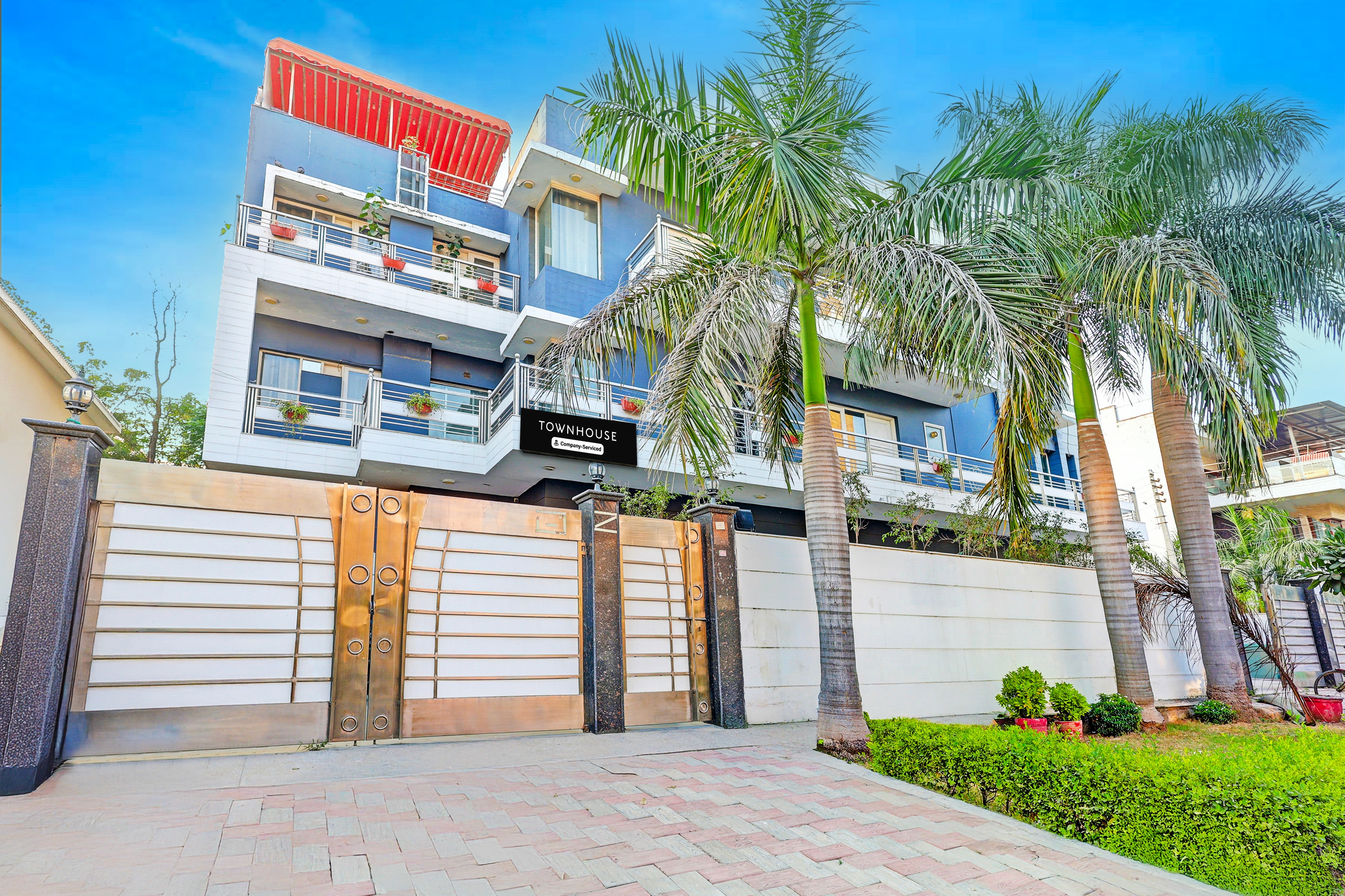 Super Townhouse Sector 49 Sohna Road in Gurgaon