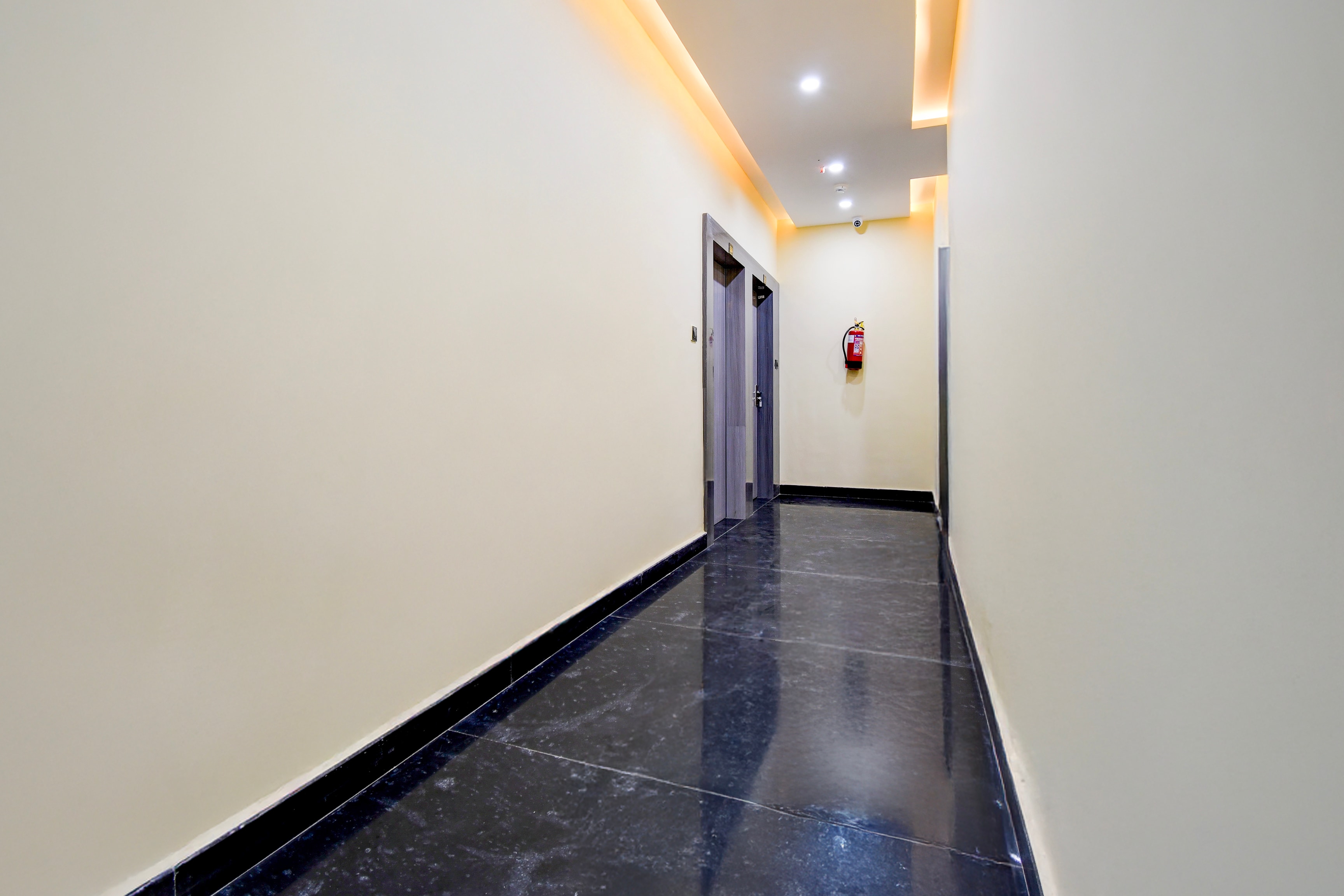 Super Townhouse Taramandal Near Sahara States in Gorakhpur