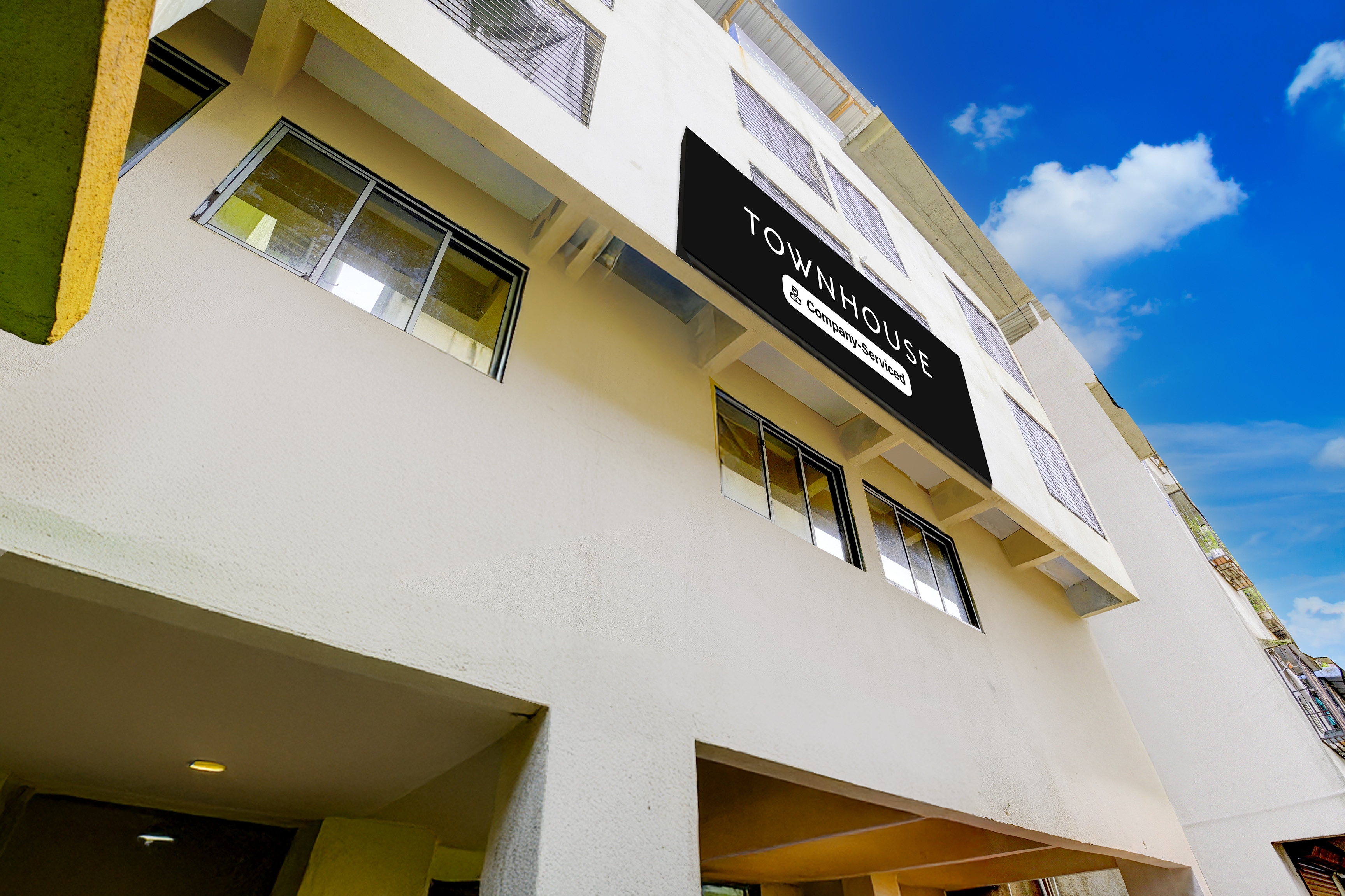 Super Townhouse Vangani Railway Station Formerly Hotel Chadha in Thane