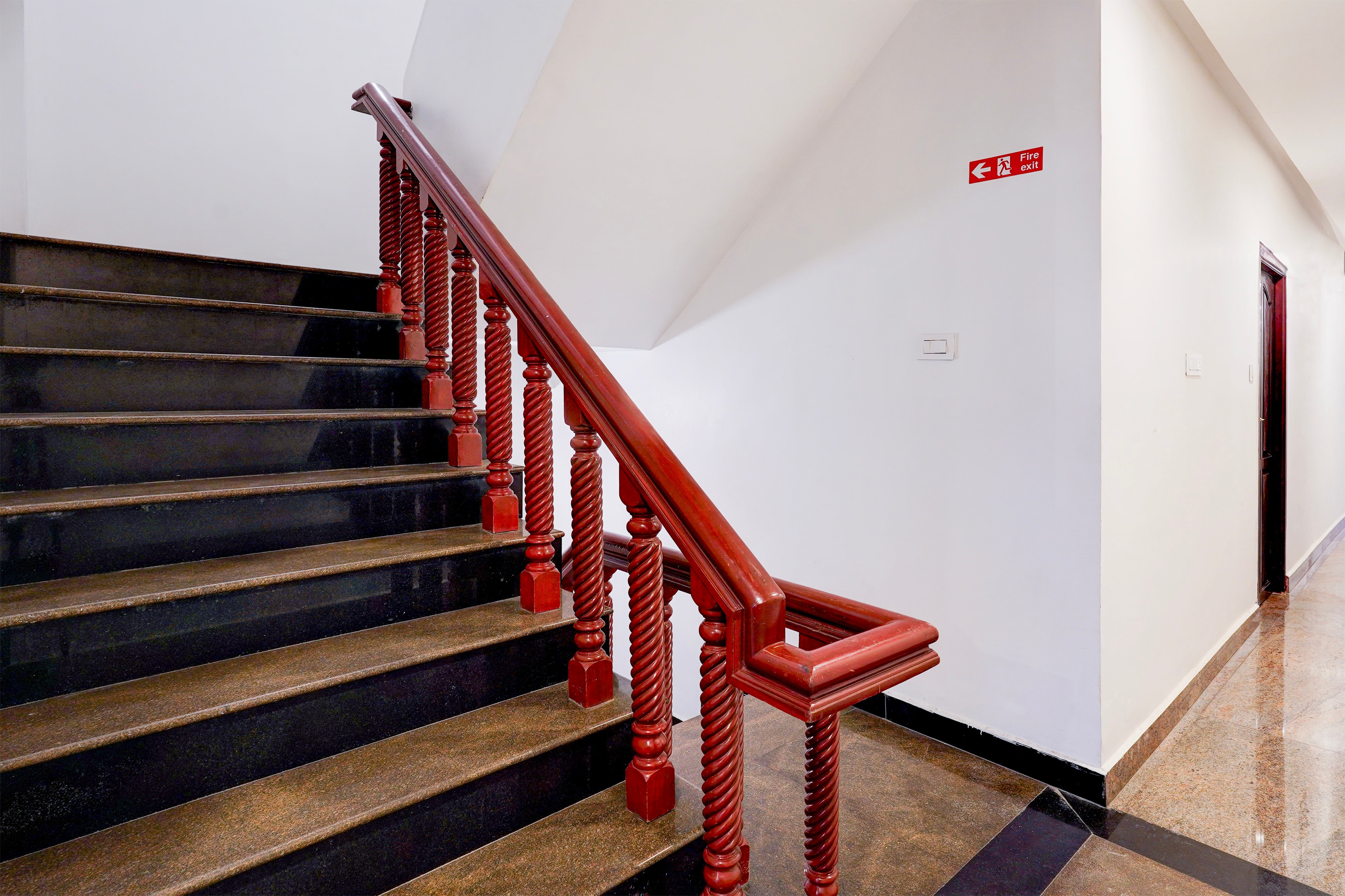 Super Townhouse White Town Rock Beach Formerly Prakasam Residency in Pondicherry