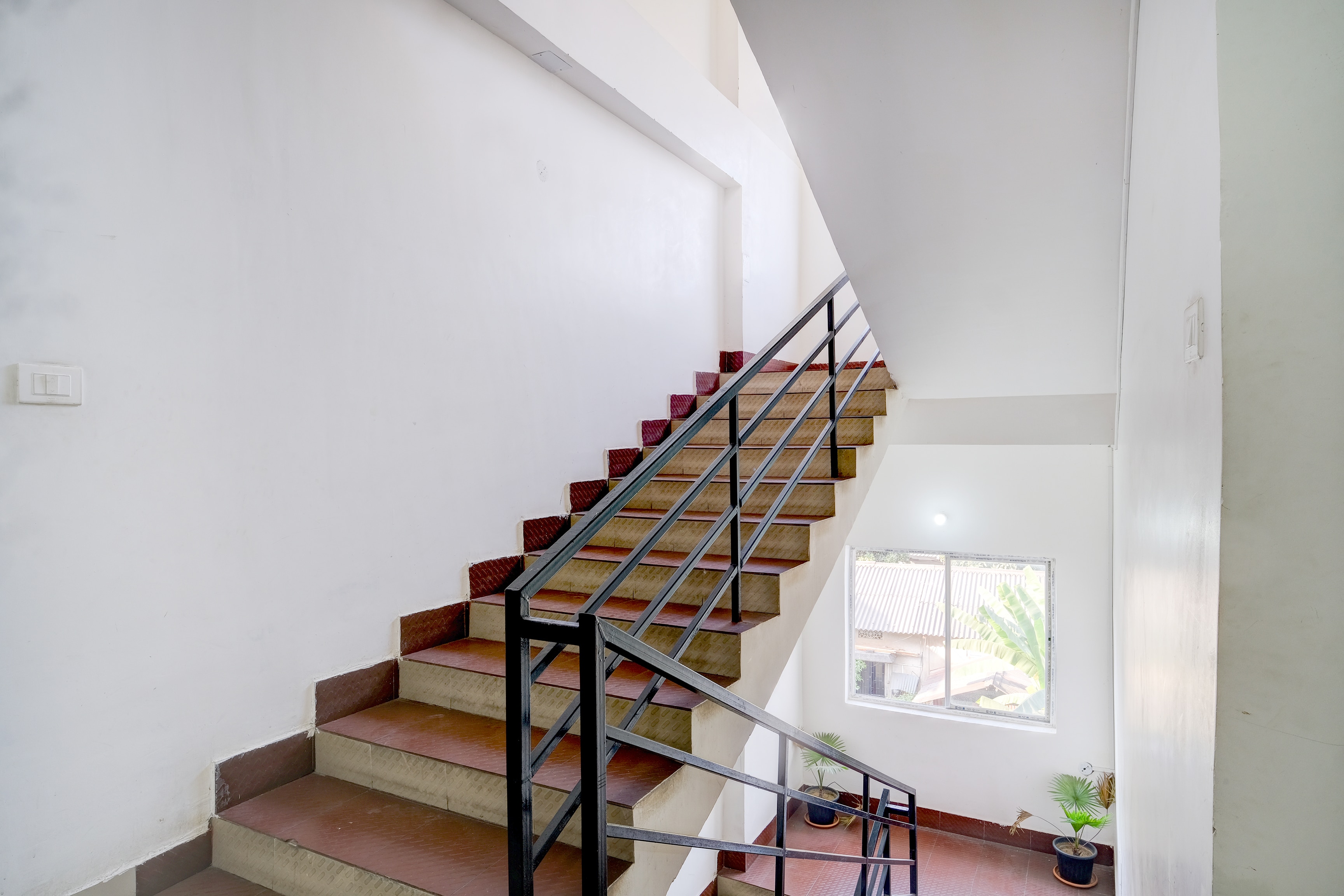 Super Townhouse Lalmati National Highway 27 Formerly The Pinnacle Inn in Guwahati