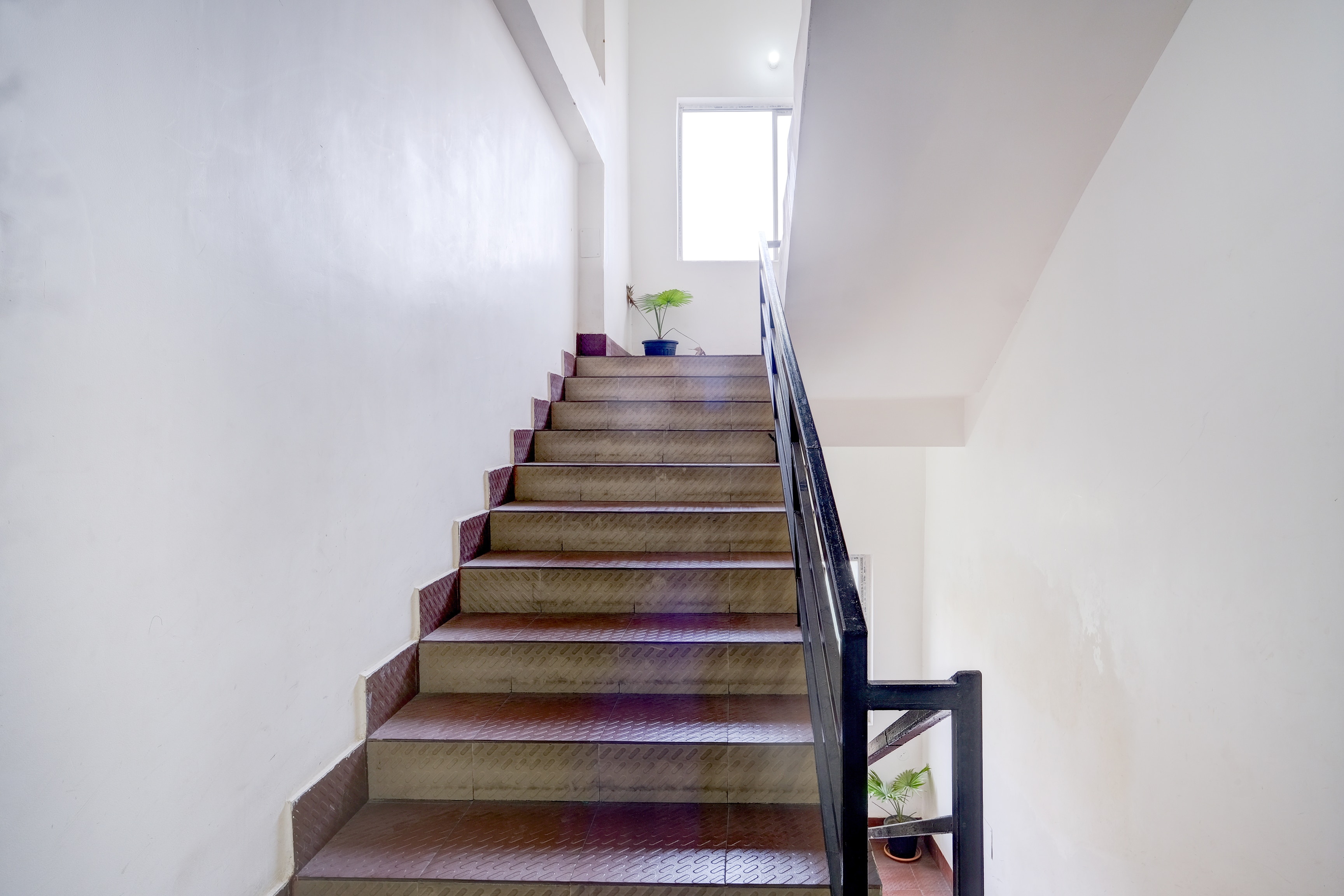 Super Townhouse Lalmati National Highway 27 Formerly The Pinnacle Inn in Guwahati