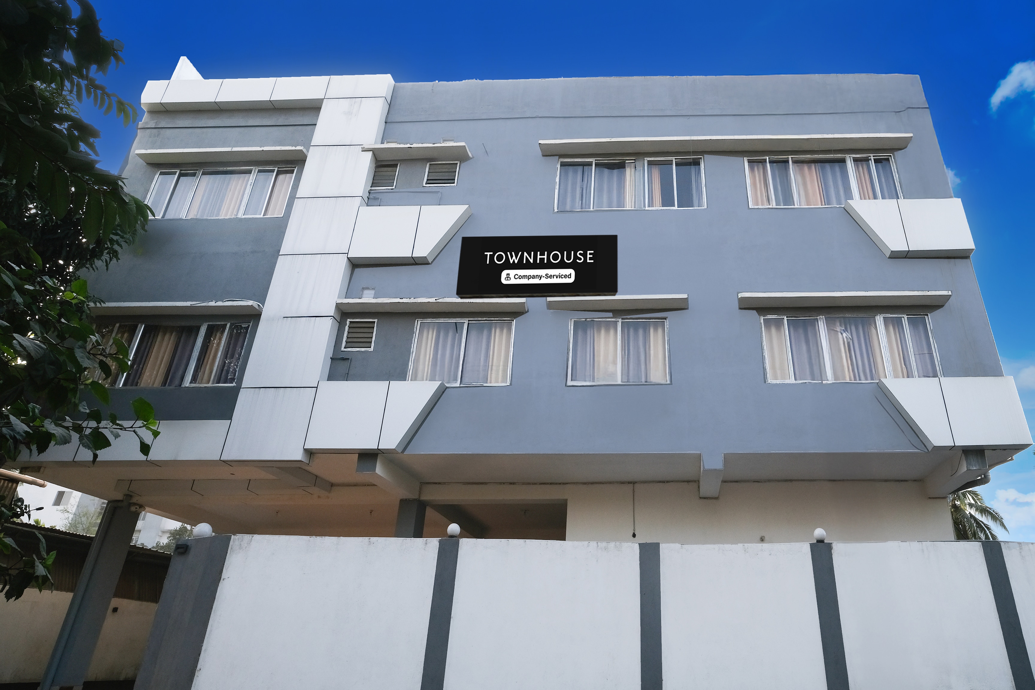 Super Townhouse Lalmati National Highway 27 Formerly The Pinnacle Inn in Guwahati