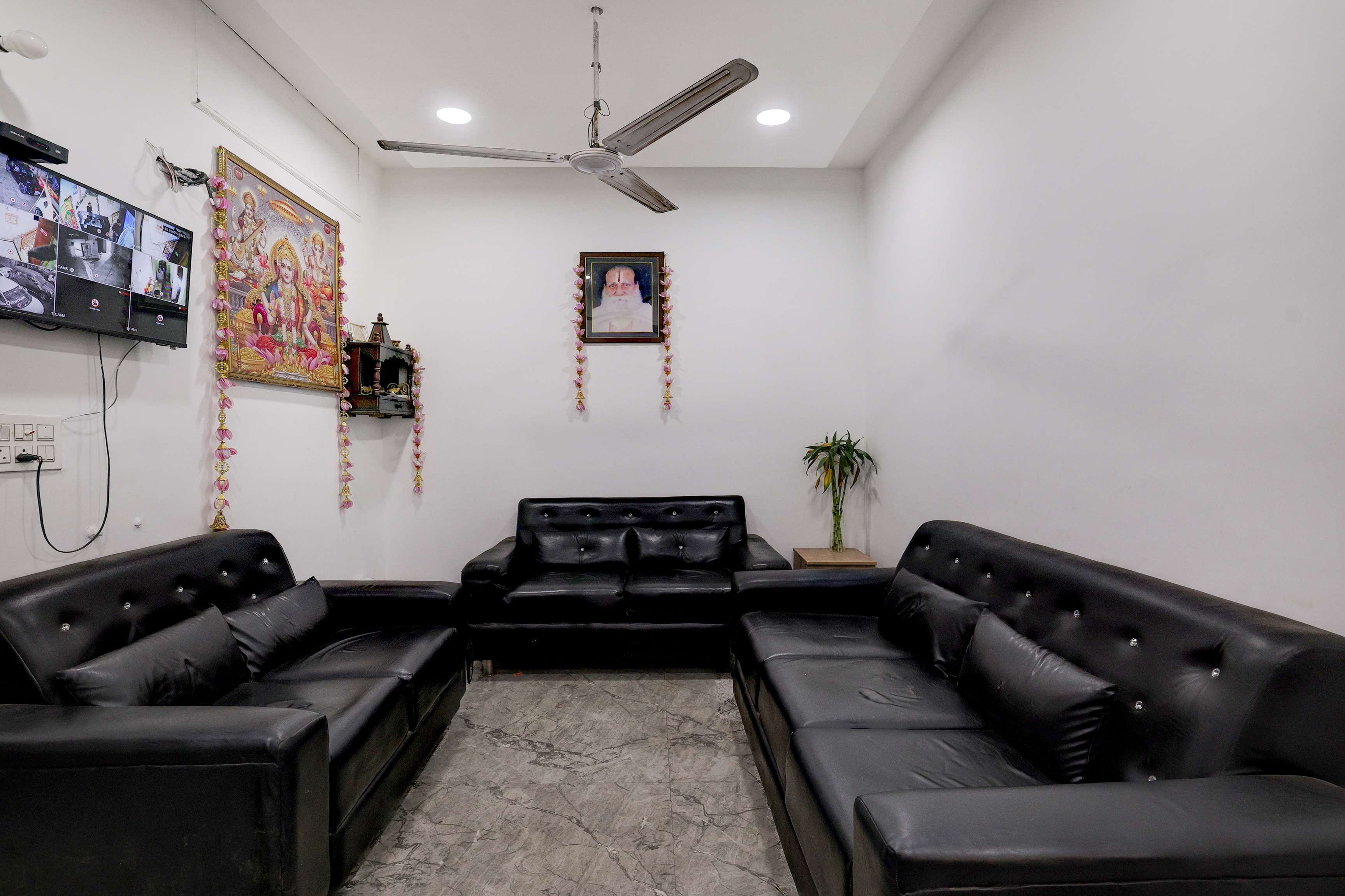 Townhouse Mohali Bus Terminal Formerly Hotel Hm Crystal in Mohali