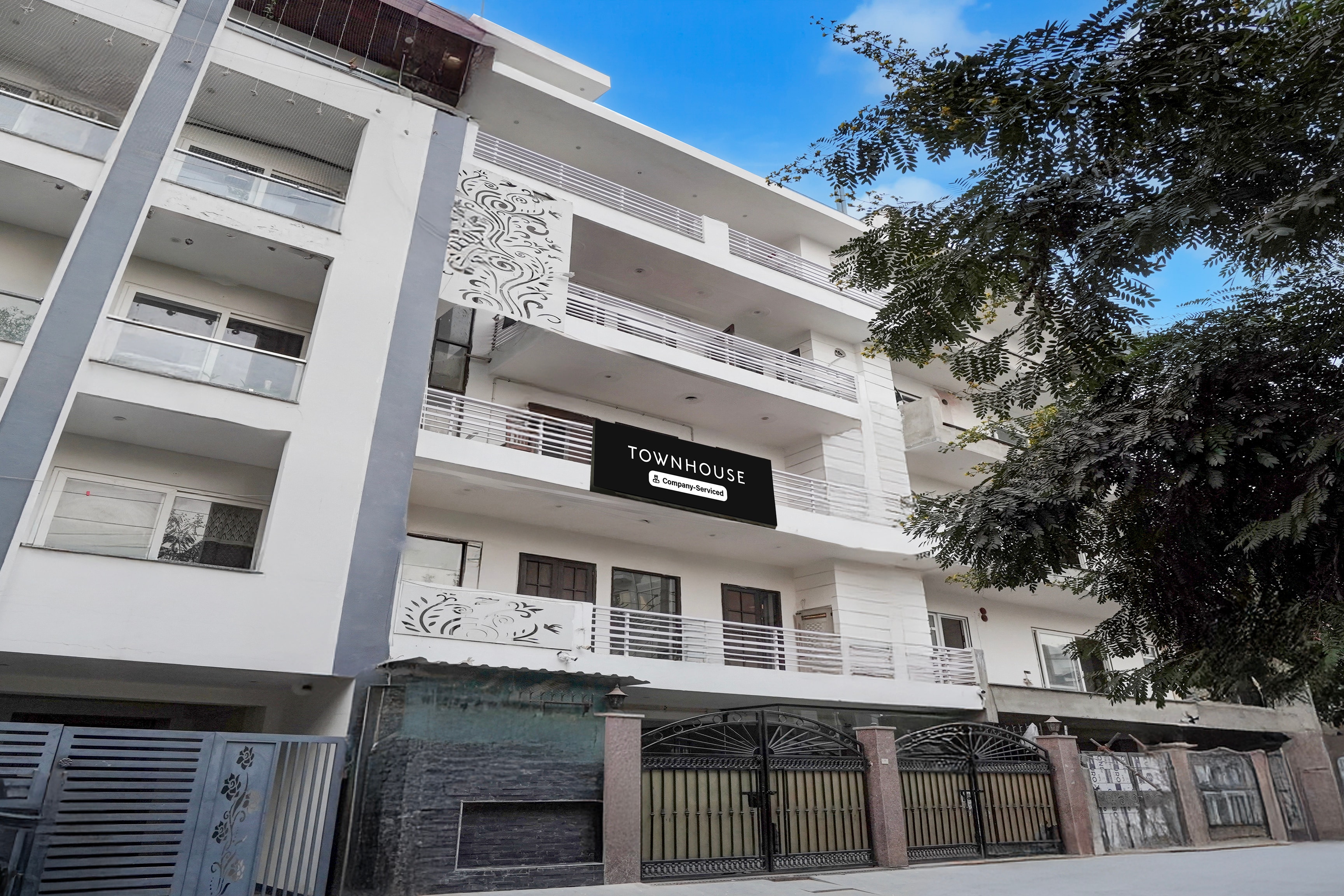 Townhouse Sector 46 Huda Market in Gurgaon