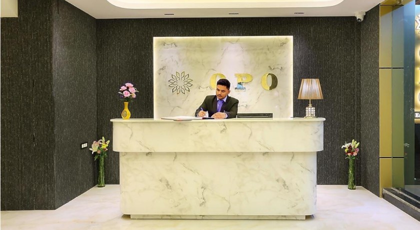 Hotel Signature Suites in Delhi