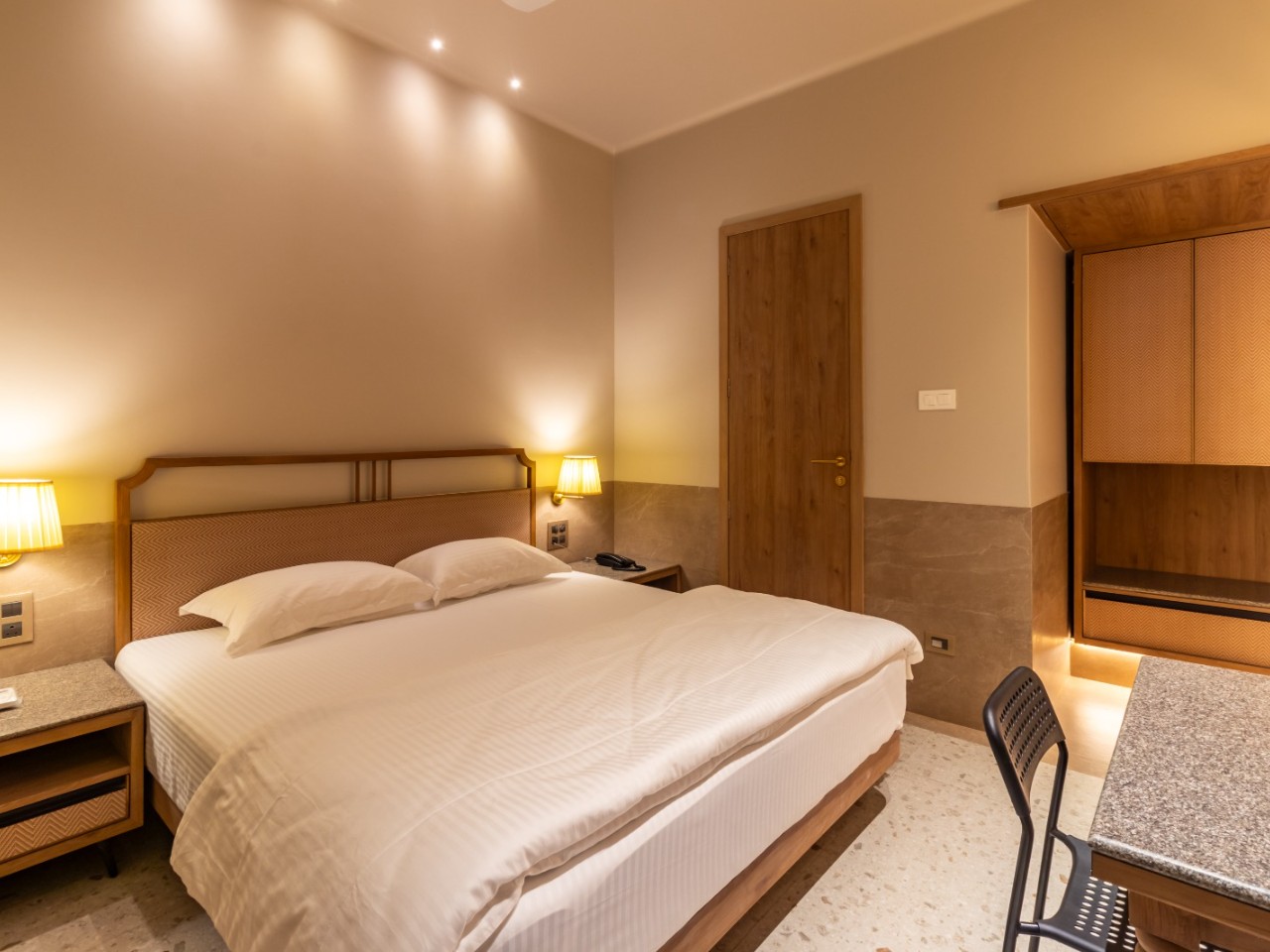 Hotel Reay Road Residency in Mumbai