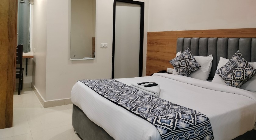 Yellow Sapphire Hotel Hitech City in Hyderabad