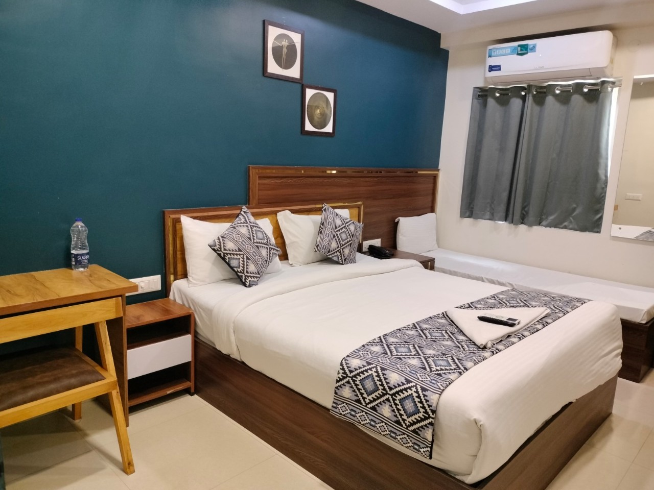 Yellow Sapphire Hotel Hitech City in Hyderabad