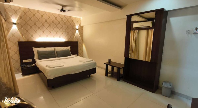 Hotel Express Airoli in Navi Mumbai