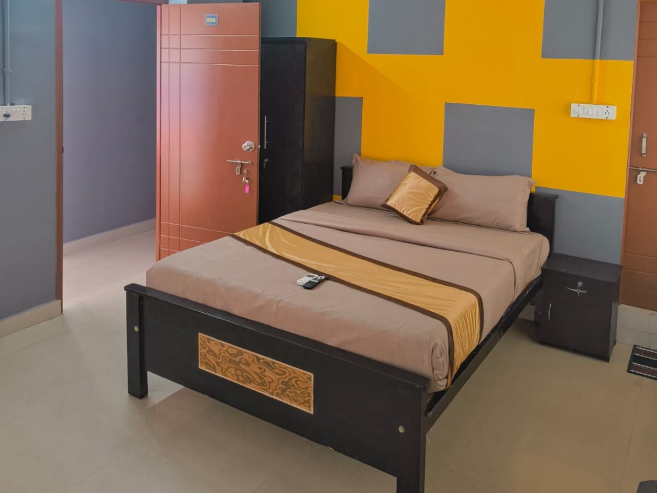 Kempapura Comforts in Bangalore