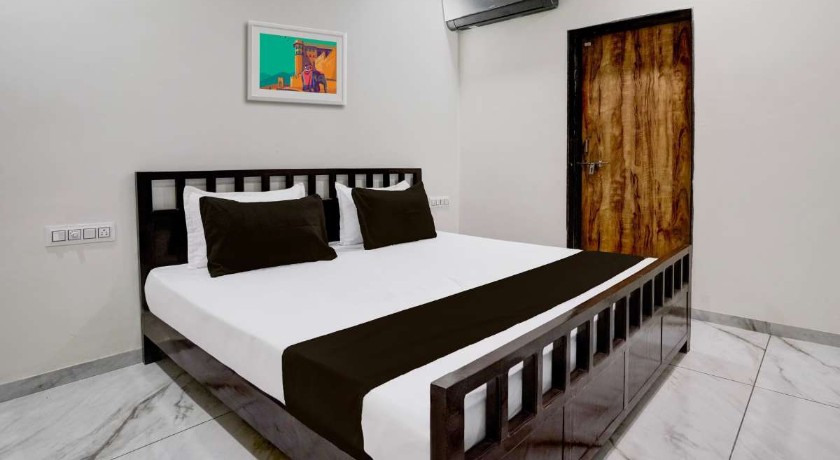 Hotel Ambika in Vadodara