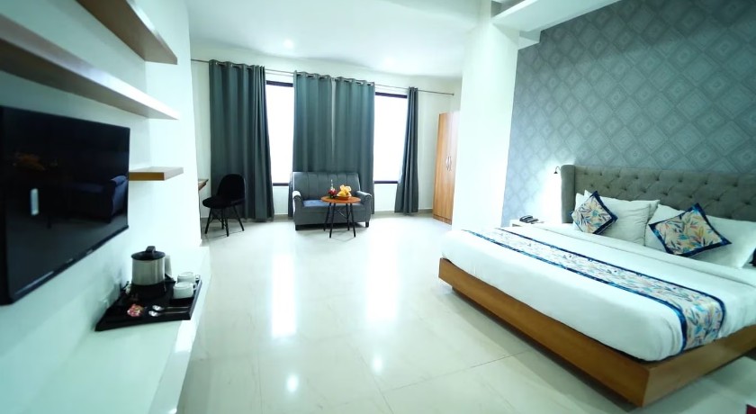 Royal Crown Erica in Zirakpur