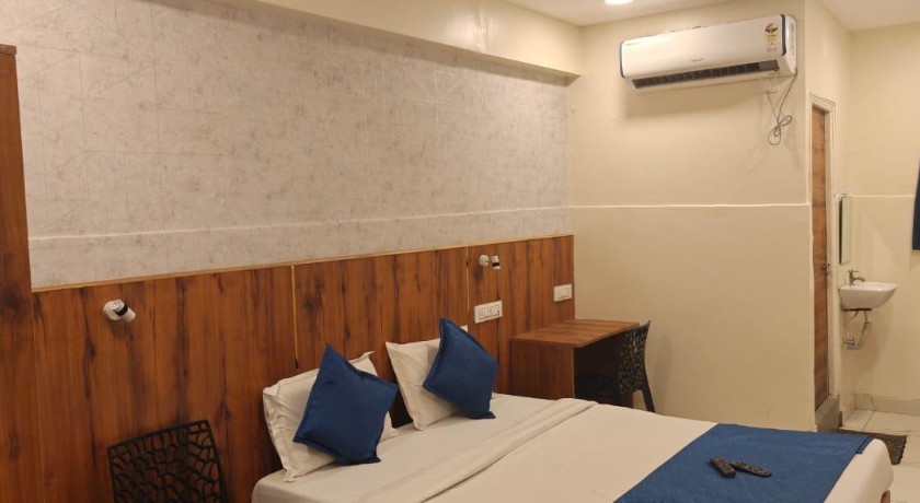 Hotel S Continental in Hyderabad