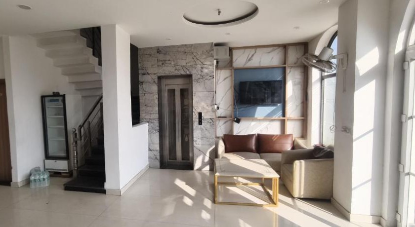 Hotel Sundram Zirakhpur in Zirakpur