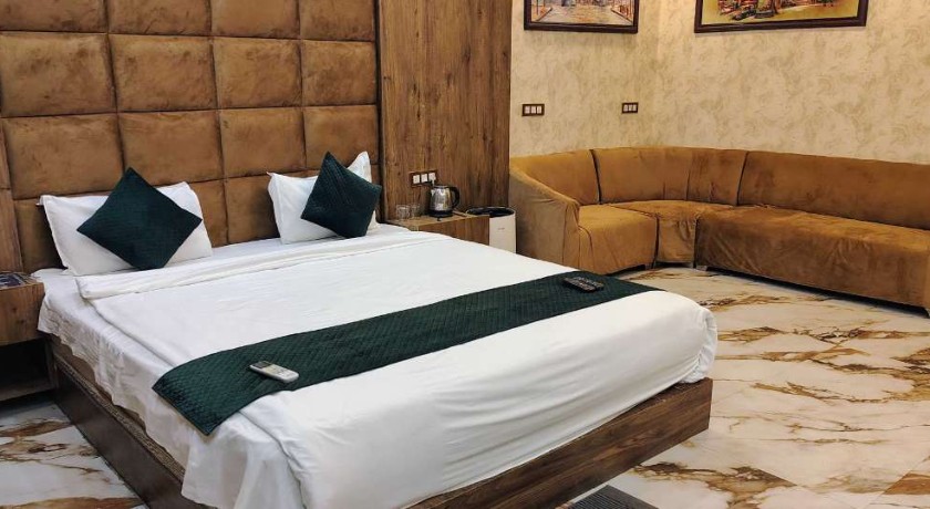 Hotel V Square in Lucknow