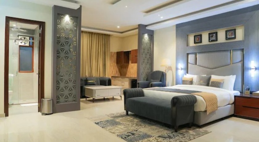 The Meriton in Delhi