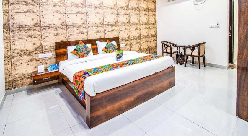 Hotel Elysian Grand in Lucknow