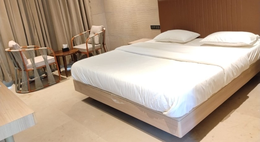 Hotel Baywatch Gorai in Mumbai