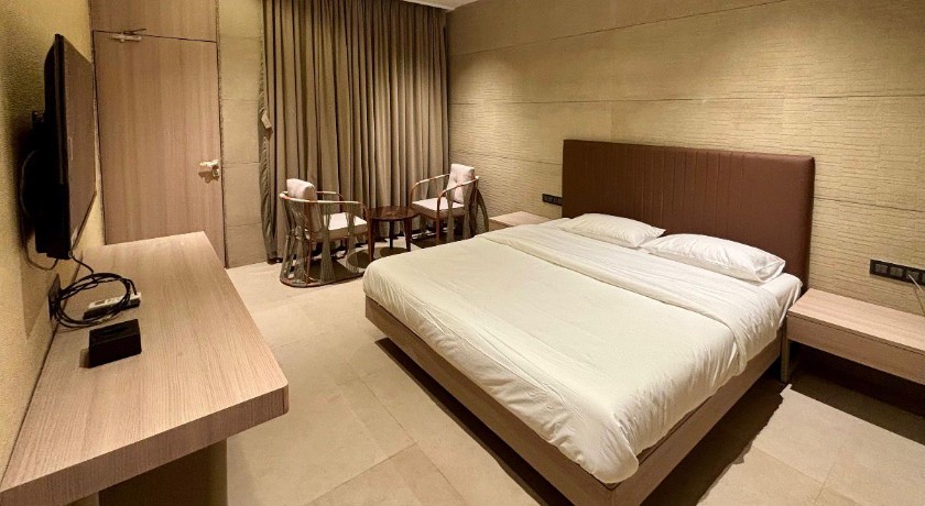 Hotel Baywatch Gorai in Mumbai