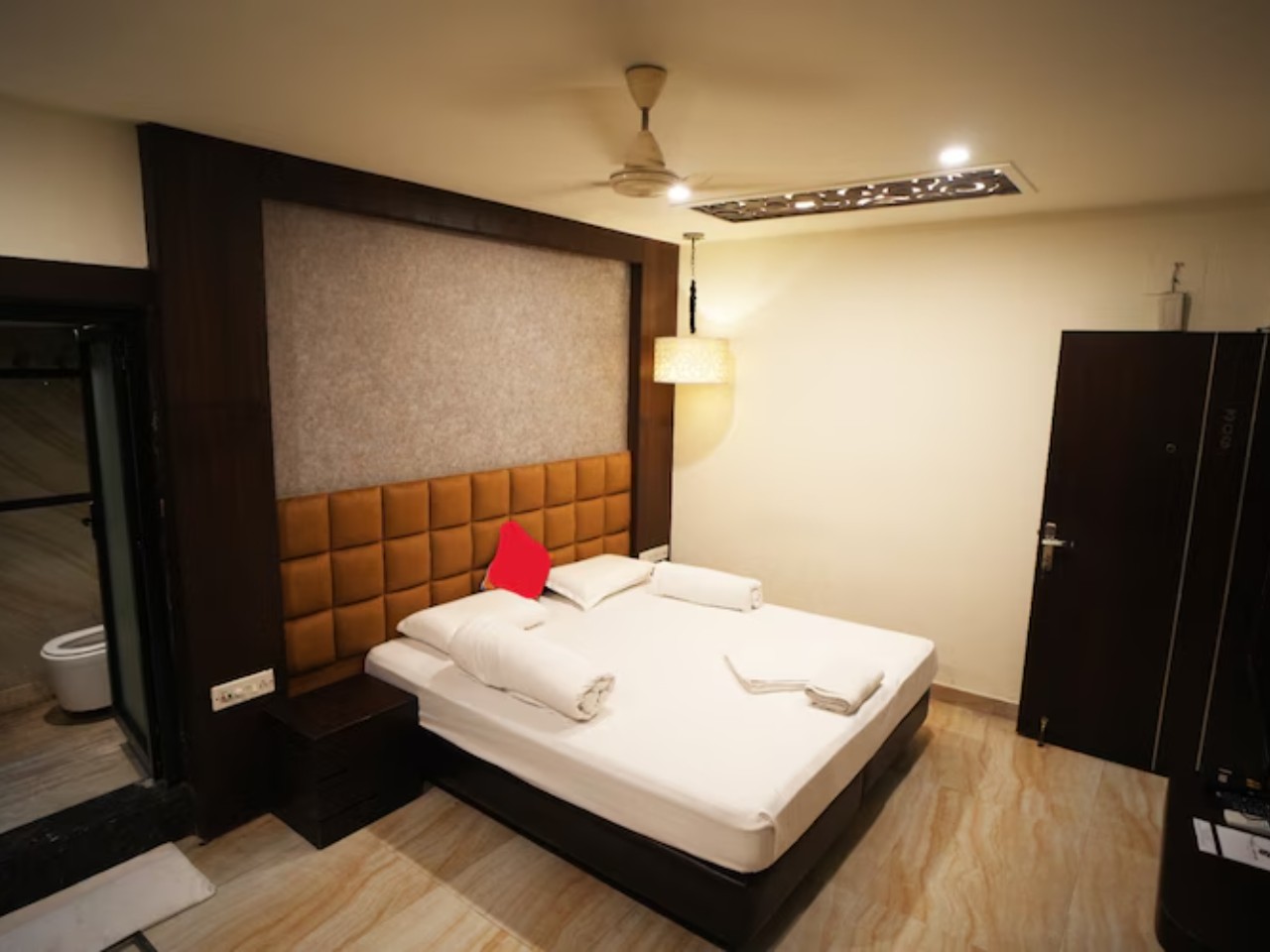 Hotel Ivory Inn in Kolkata