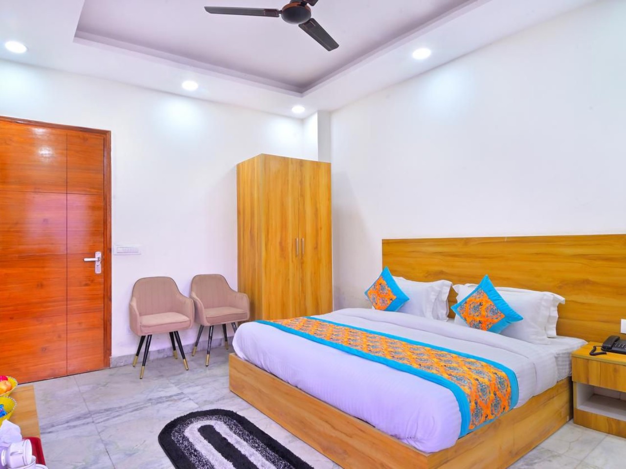 Hotel The Param Continental in Delhi