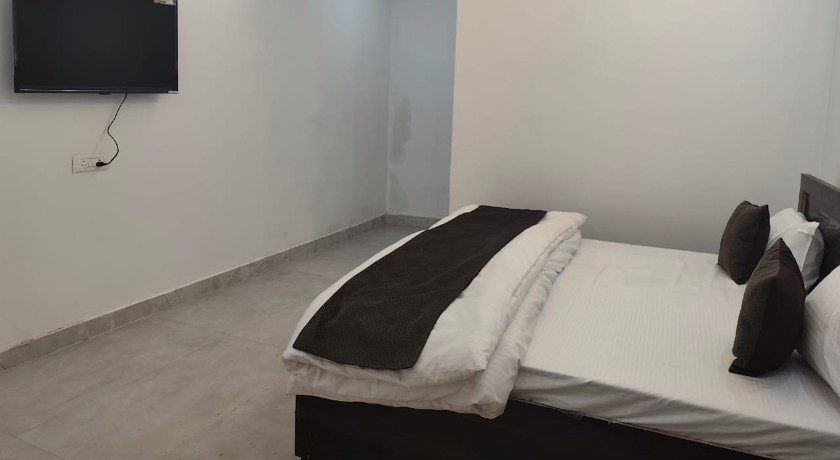 Rustic Roots in Kanpur